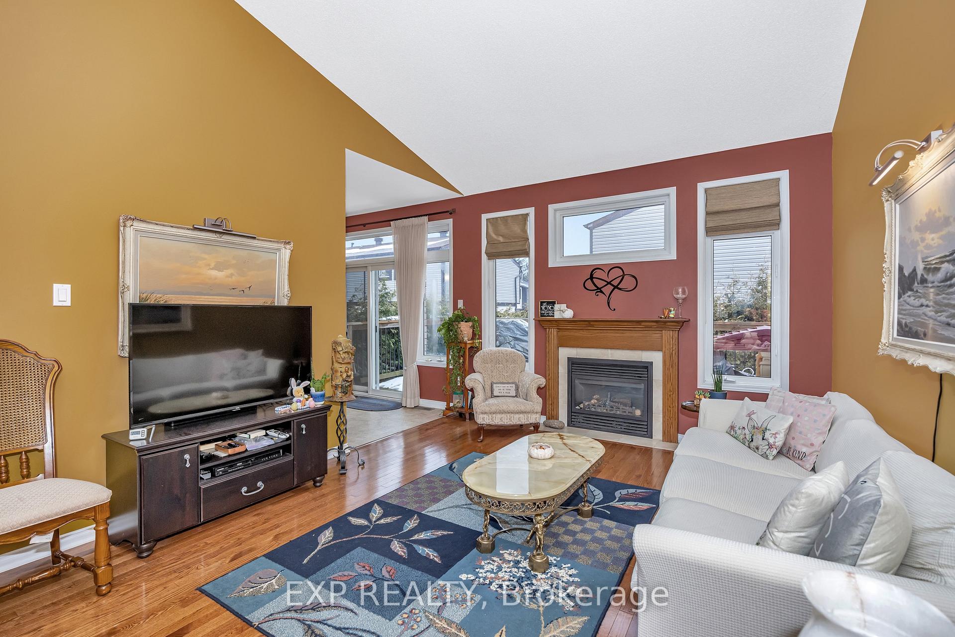Photo 12 of 108 Maple Key, Ottawa, Blossom Park/Kemp Park/Findlay Creek — HOMEH