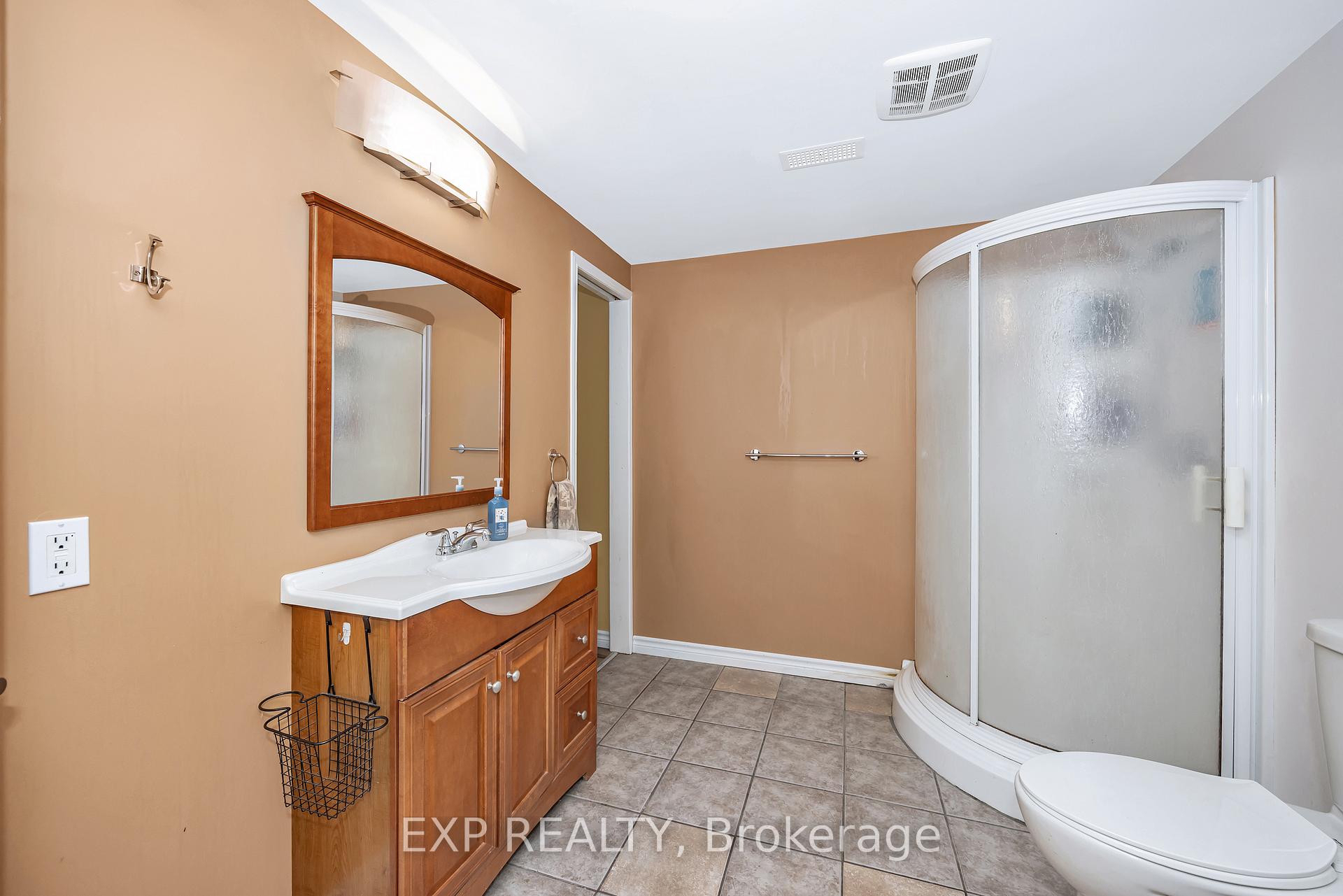 Photo 24 of 108 Maple Key, Ottawa, Blossom Park/Kemp Park/Findlay Creek — HOMEH