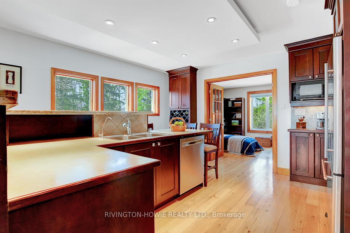 Photo 15 of 1201 Thomas A Dolan Parkway, Ottawa, Dunrobin — HOMEH