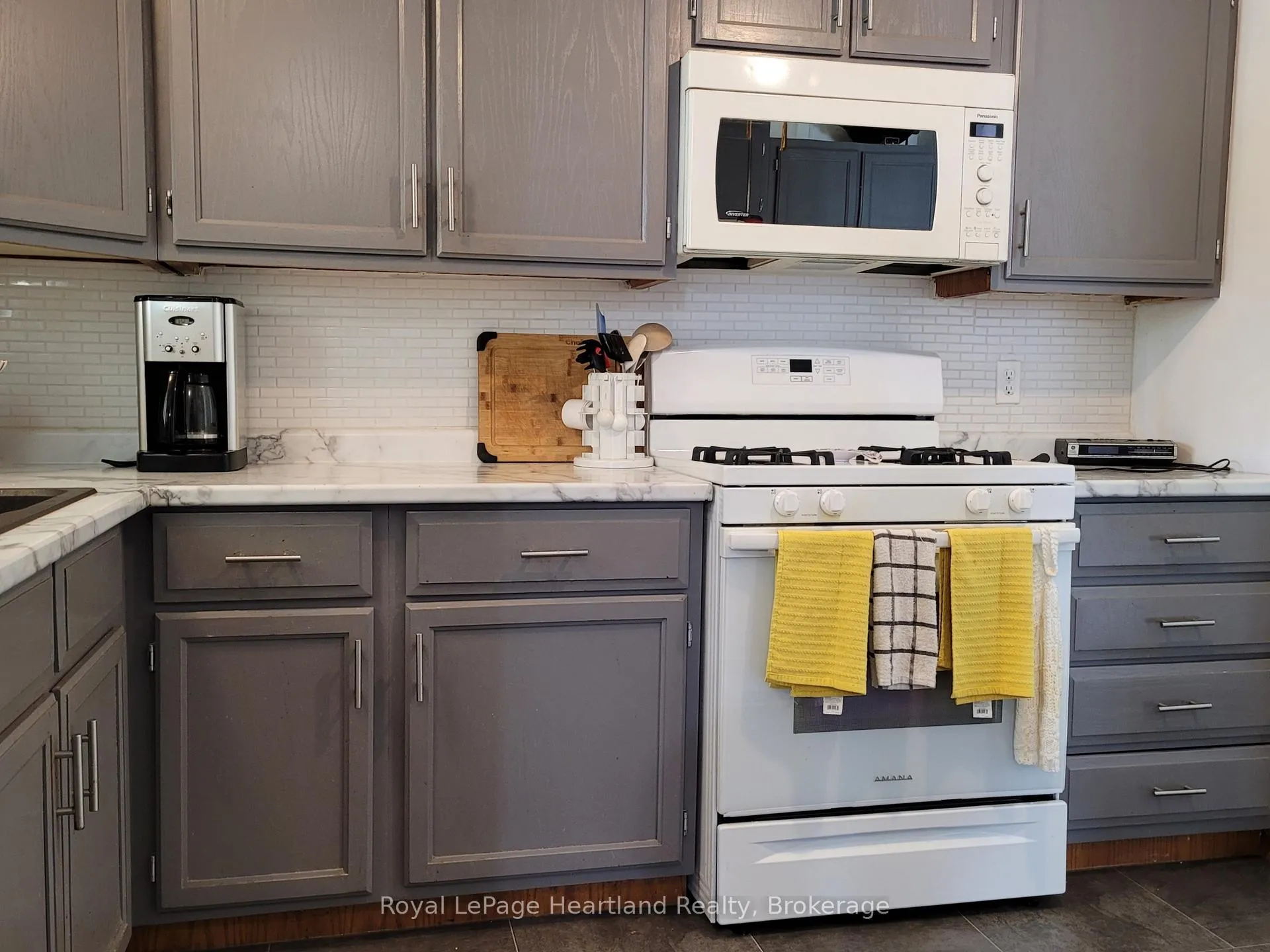 Photo 8 of 28 Briarwood Crescent, North Huron, Wingham — HOMEH