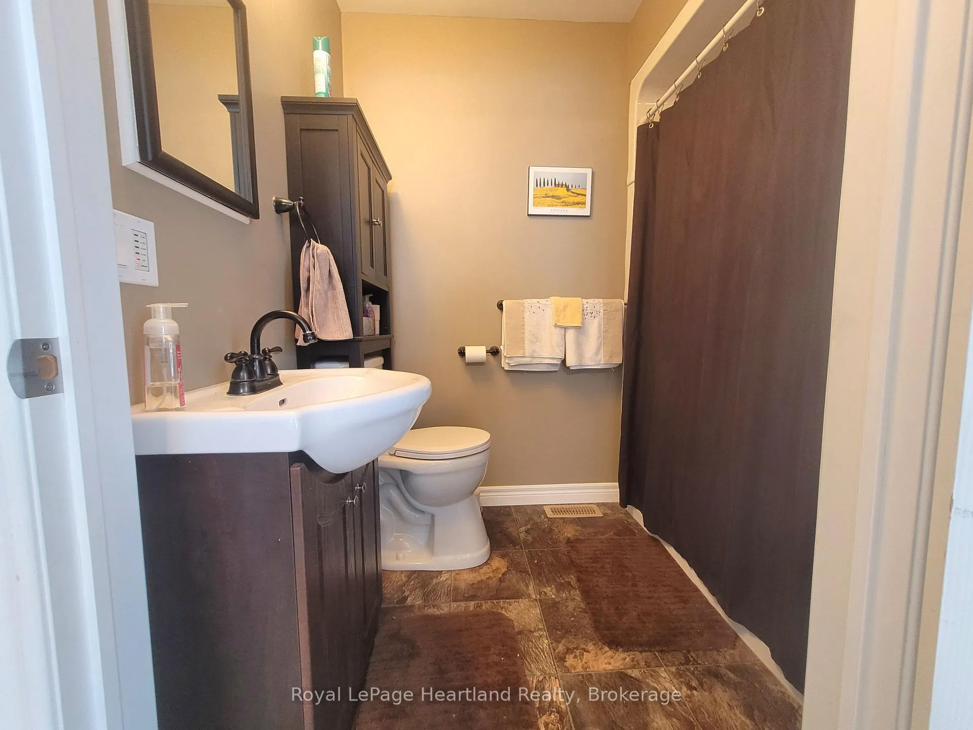 Photo 11 of 28 Briarwood Crescent, North Huron, Wingham — HOMEH