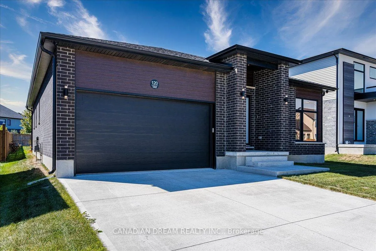 Photo 3 of 120 Poole Crescent, Middlesex Centre, Rural Middlesex Centre — HOMEH