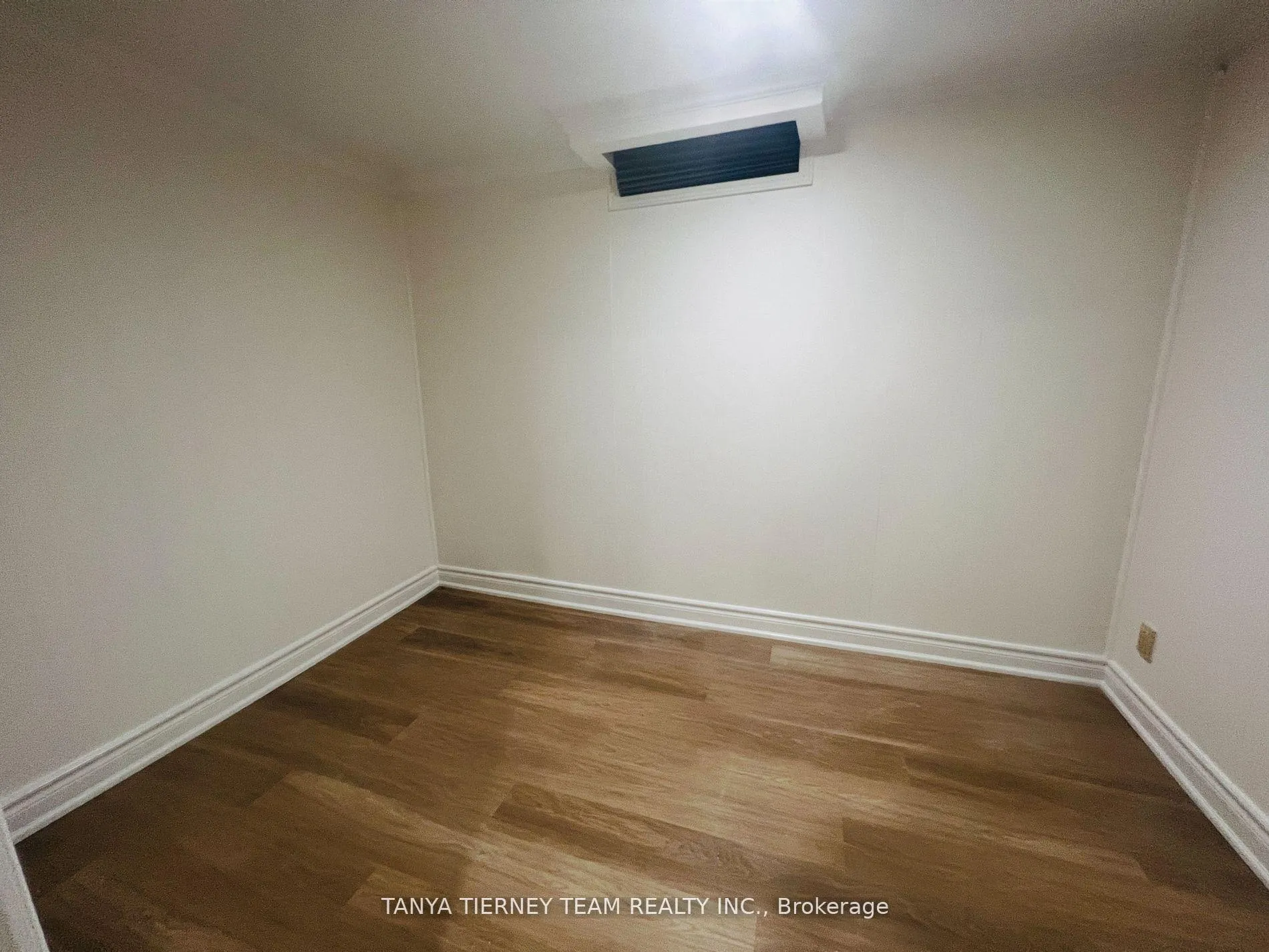 Photo 8 of Unit Lower, 212 Glen Hill Drive, Whitby, Blue Grass Meadows — HOMEH