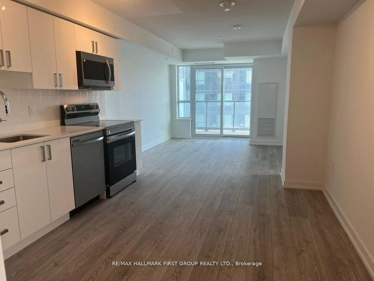Photo 4 of Unit 904, 1455 Celebration Drive, Pickering, Bay Ridges — HOMEH