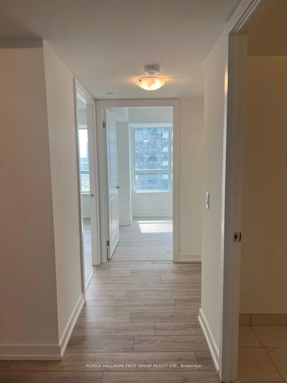 Photo 5 of Unit 904, 1455 Celebration Drive, Pickering, Bay Ridges — HOMEH