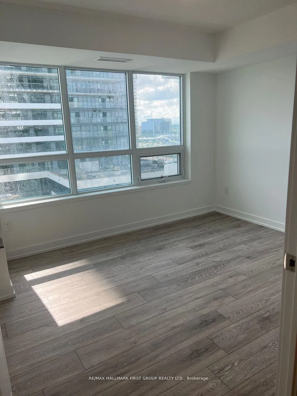 Photo 11 of Unit 904, 1455 Celebration Drive, Pickering, Bay Ridges — HOMEH