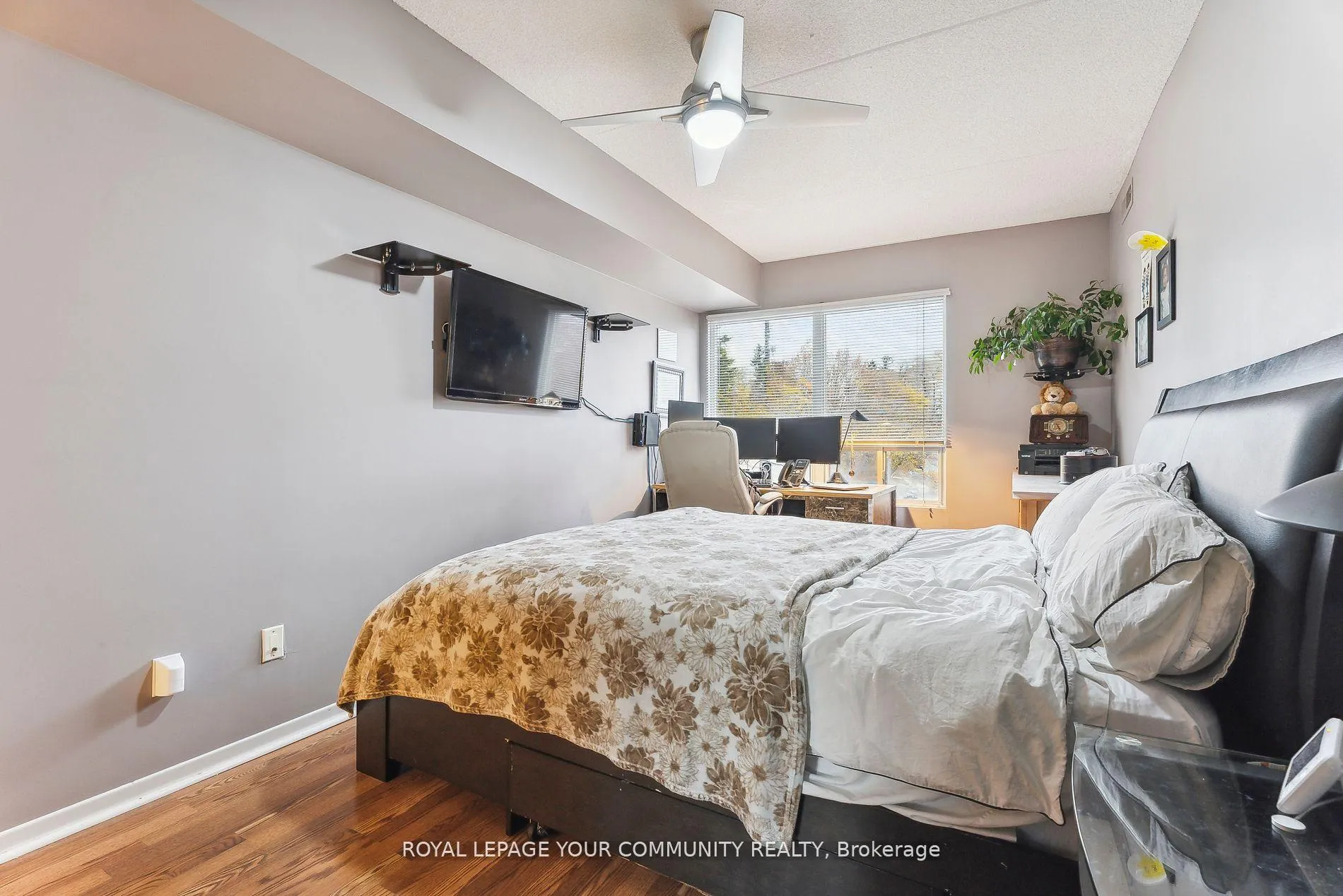 Photo 19 of Unit 202, 160 Wellington Street E, Aurora, Aurora Village — HOMEH