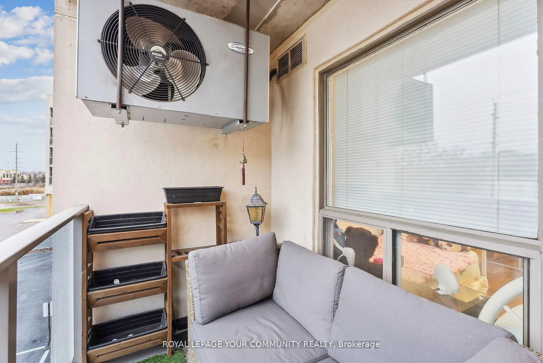 Photo 29 of Unit 202, 160 Wellington Street E, Aurora, Aurora Village — HOMEH