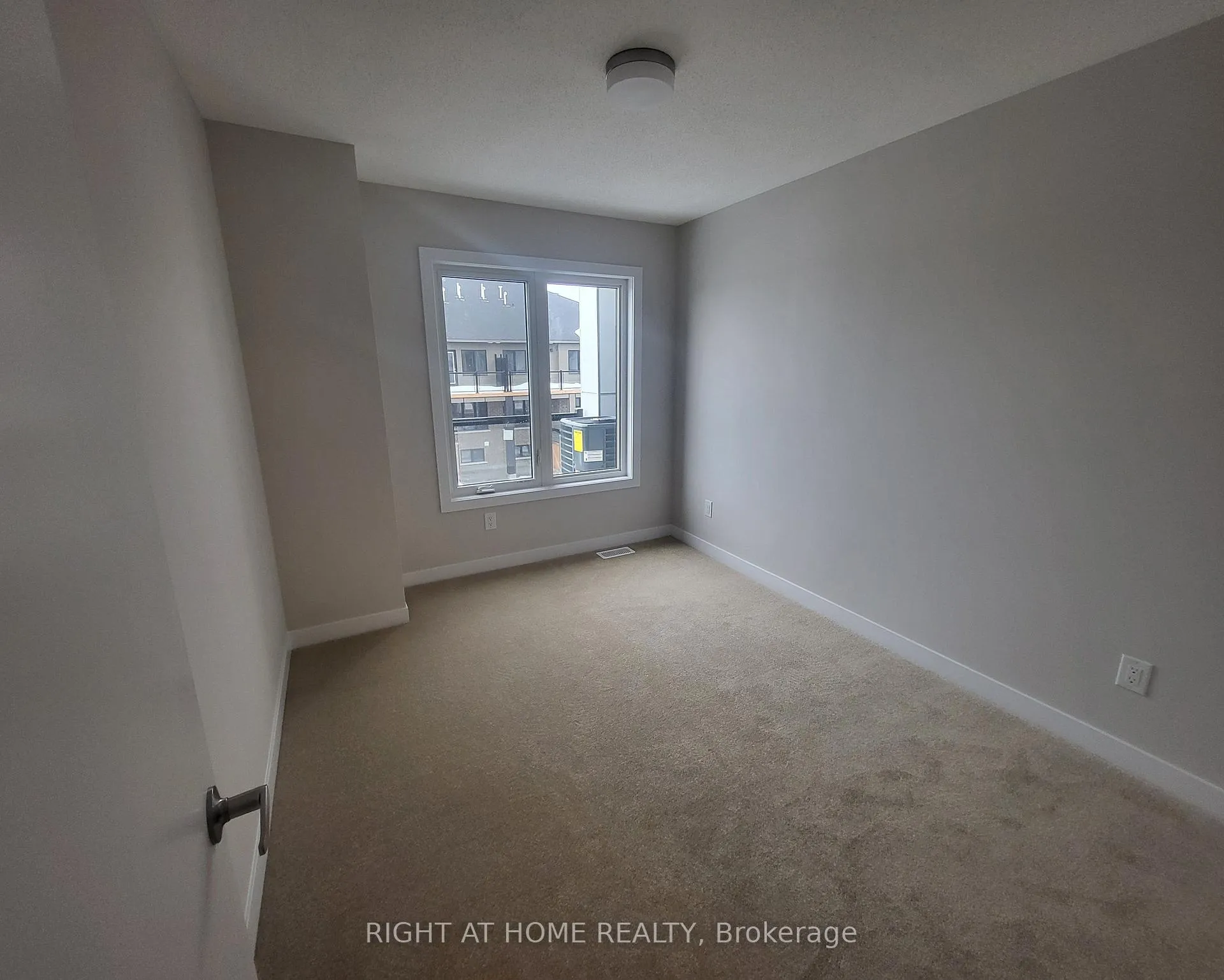 Photo 6 of 221 Speckled Alder Row, Ottawa, Barrhaven - Half Moon Bay — HOMEH