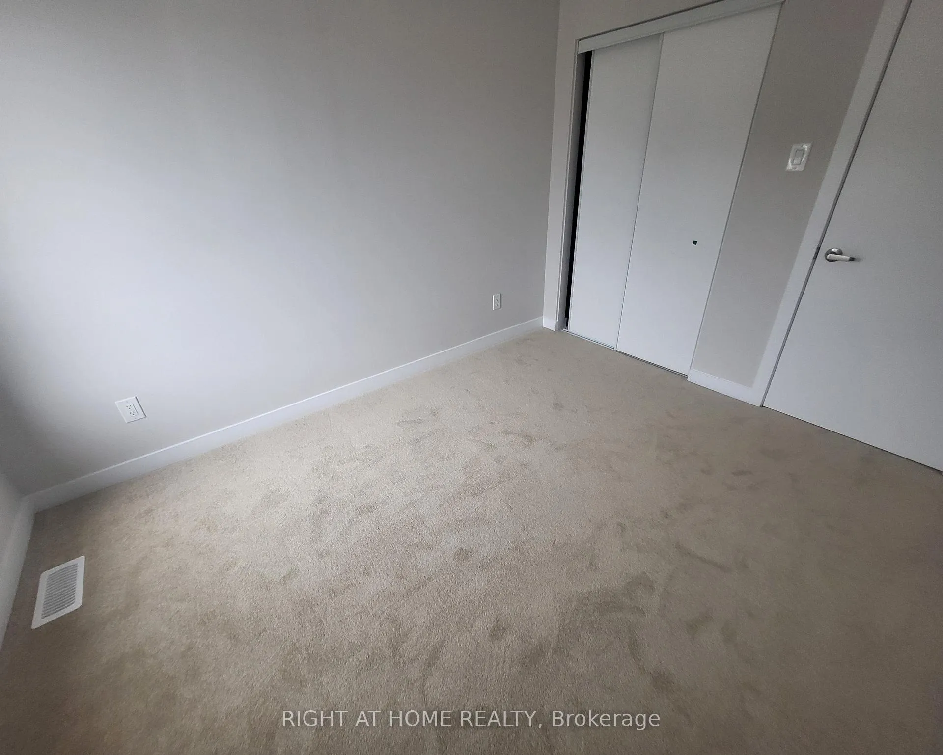 Photo 7 of 221 Speckled Alder Row, Ottawa, Barrhaven - Half Moon Bay — HOMEH