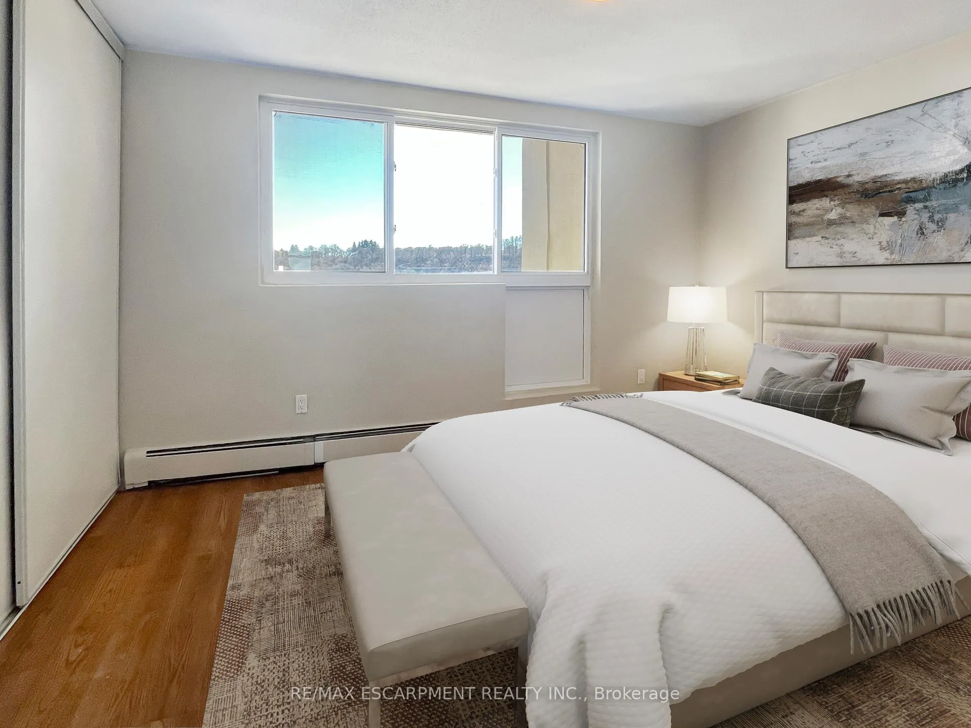 Photo 1 of Unit 810, 350 Quigley Road, Hamilton, Vincent — HOMEH