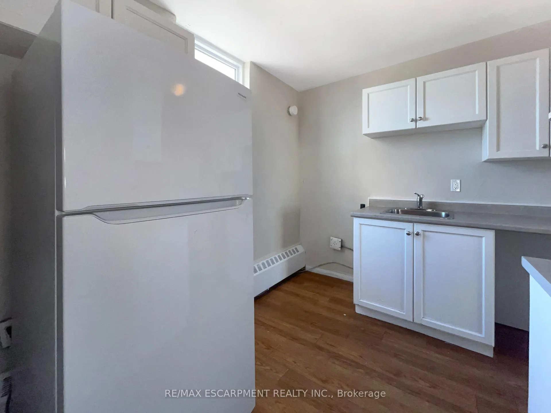 Photo 8 of Unit 810, 350 Quigley Road, Hamilton, Vincent — HOMEH