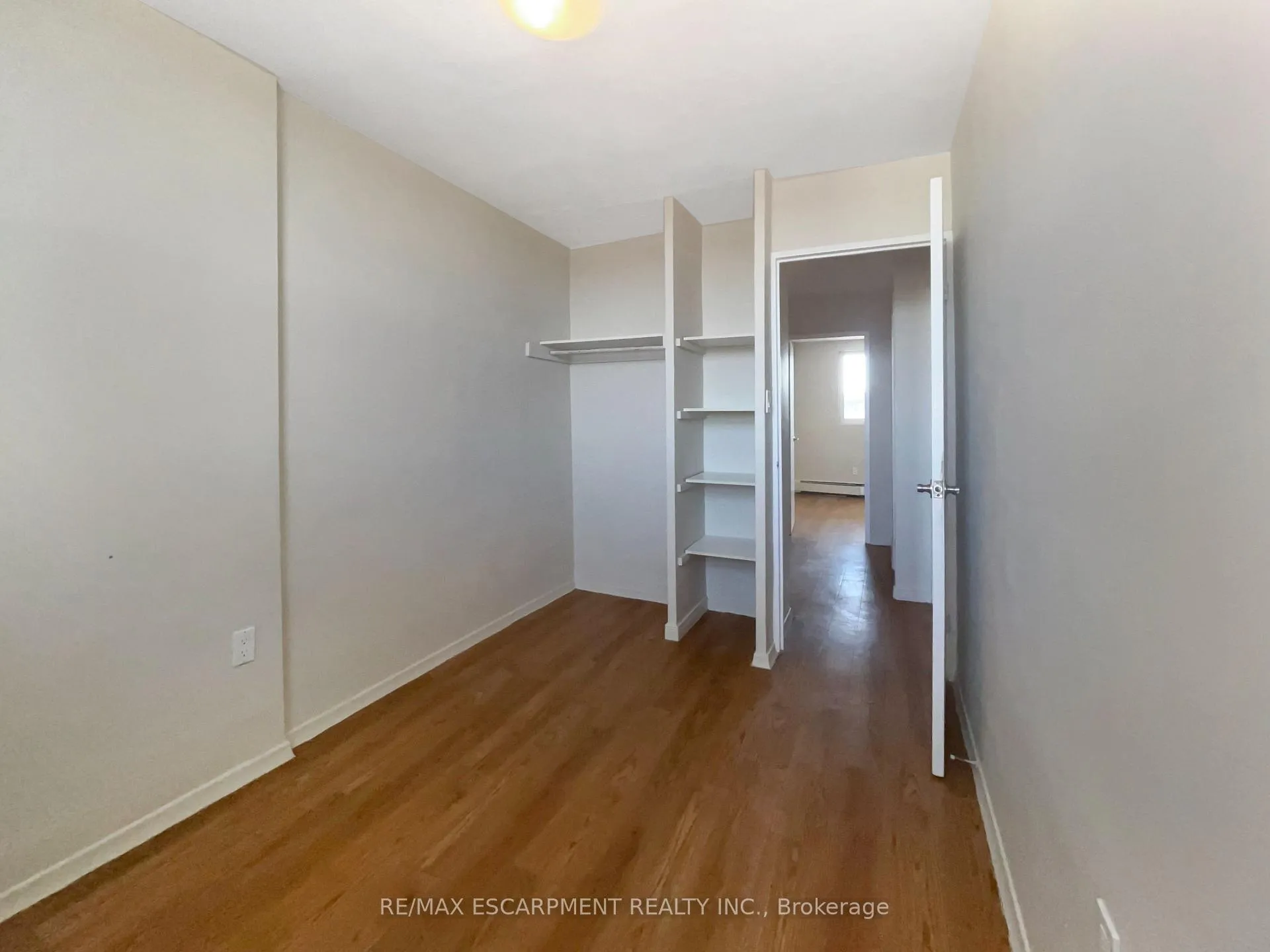 Photo 11 of Unit 810, 350 Quigley Road, Hamilton, Vincent — HOMEH