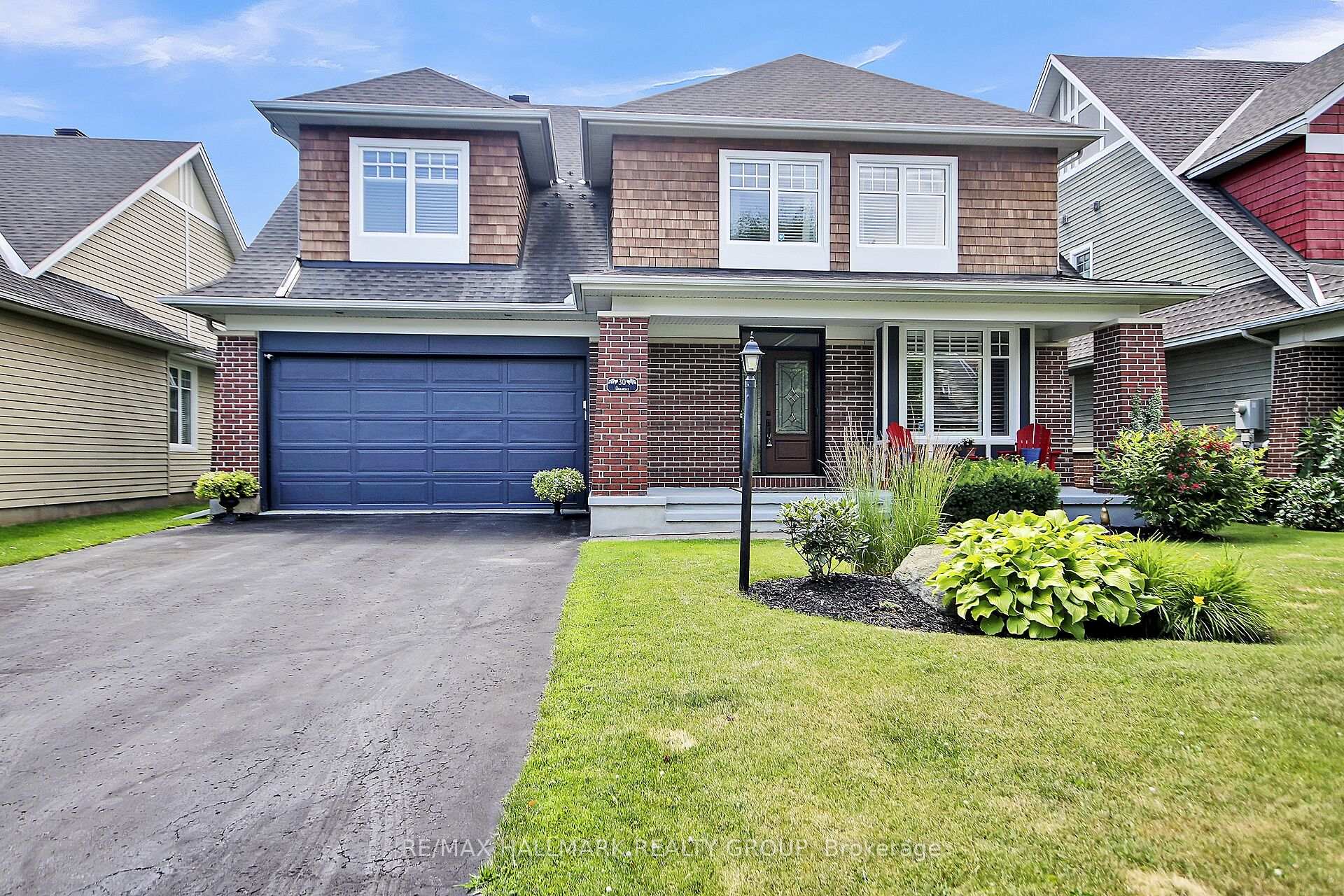 Front of 30 Oakbriar Crescent
