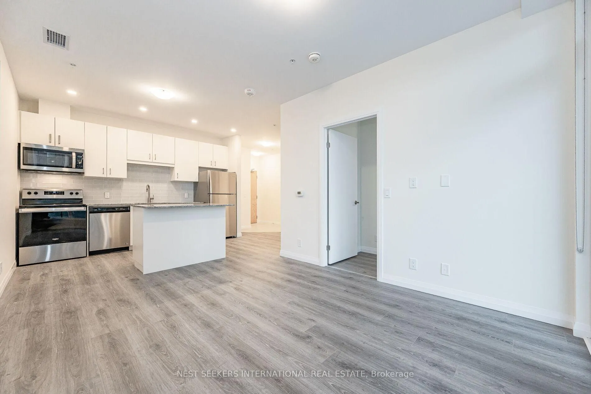 Photo 4 of Unit 907, 104 Garment Street, Kitchener, City Commercial Core — HOMEH