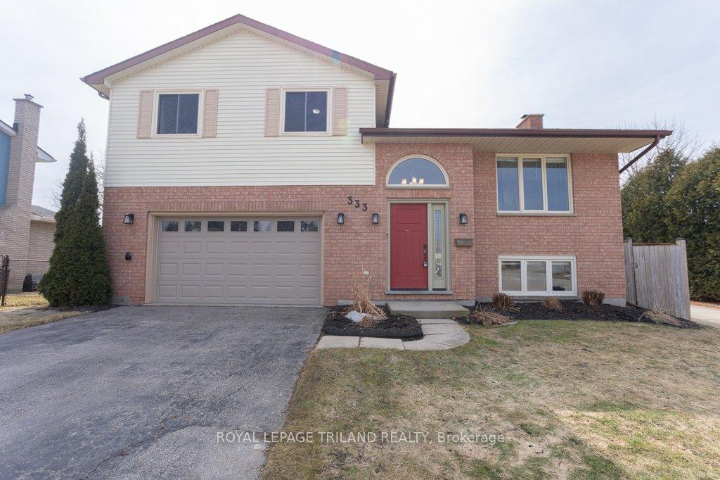Photo 2 of 333 Canterbury Place, Central Elgin, Belmont — HOMEH