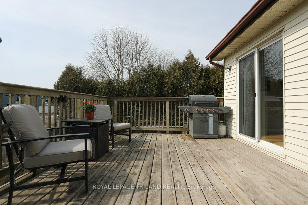 Photo 19 of 333 Canterbury Place, Central Elgin, Belmont — HOMEH
