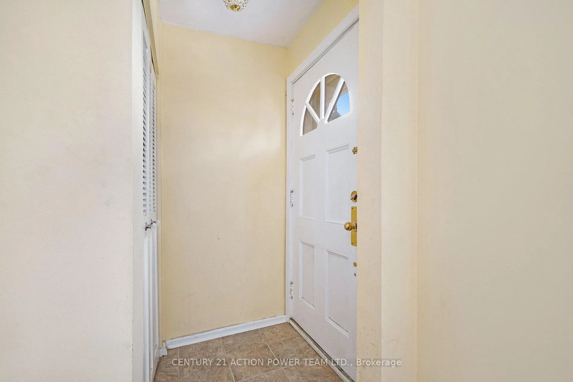 Photo 8 of 1318 Brookline Avenue, Ottawa, Ellwood — HOMEH