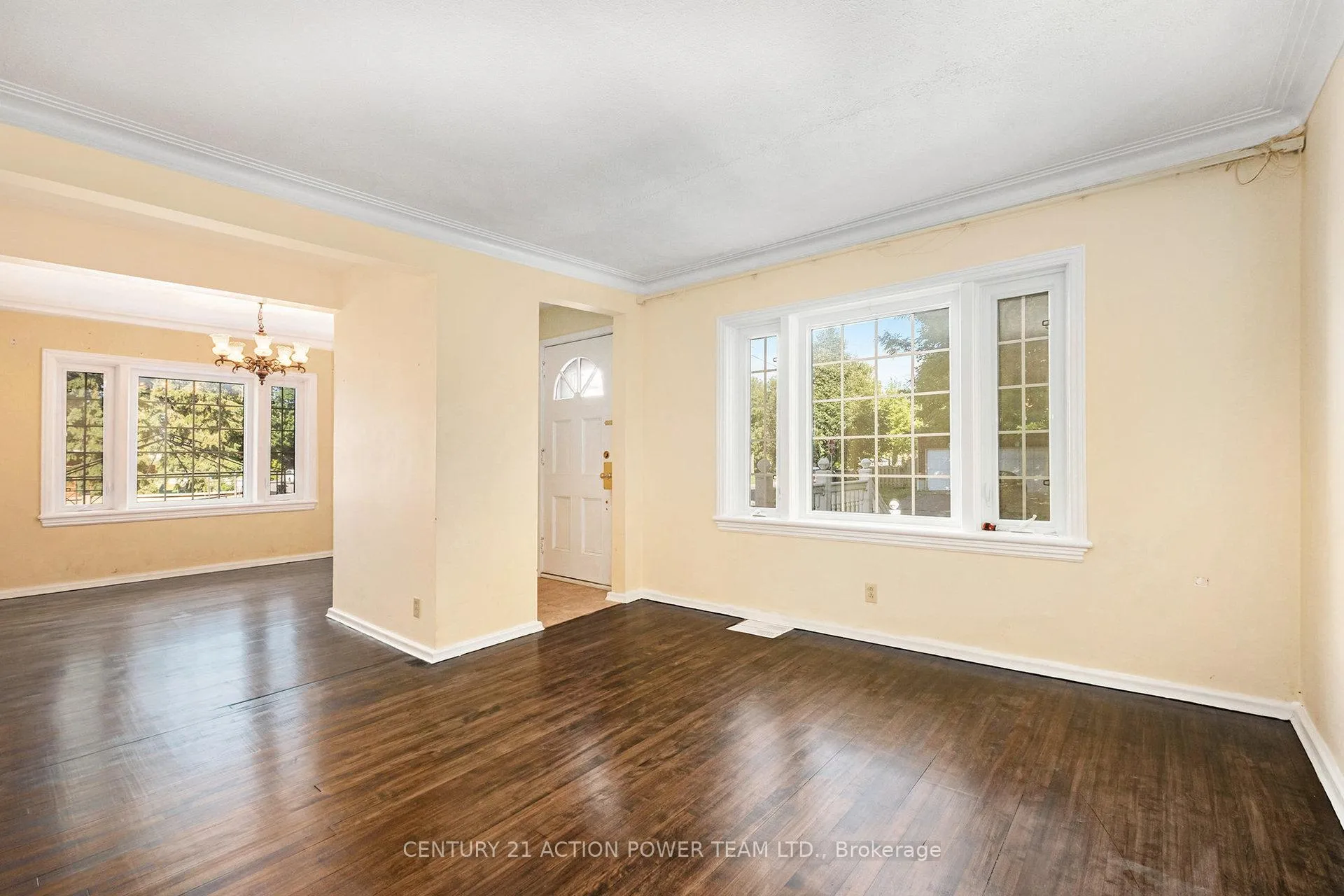 Photo 9 of 1318 Brookline Avenue, Ottawa, Ellwood — HOMEH