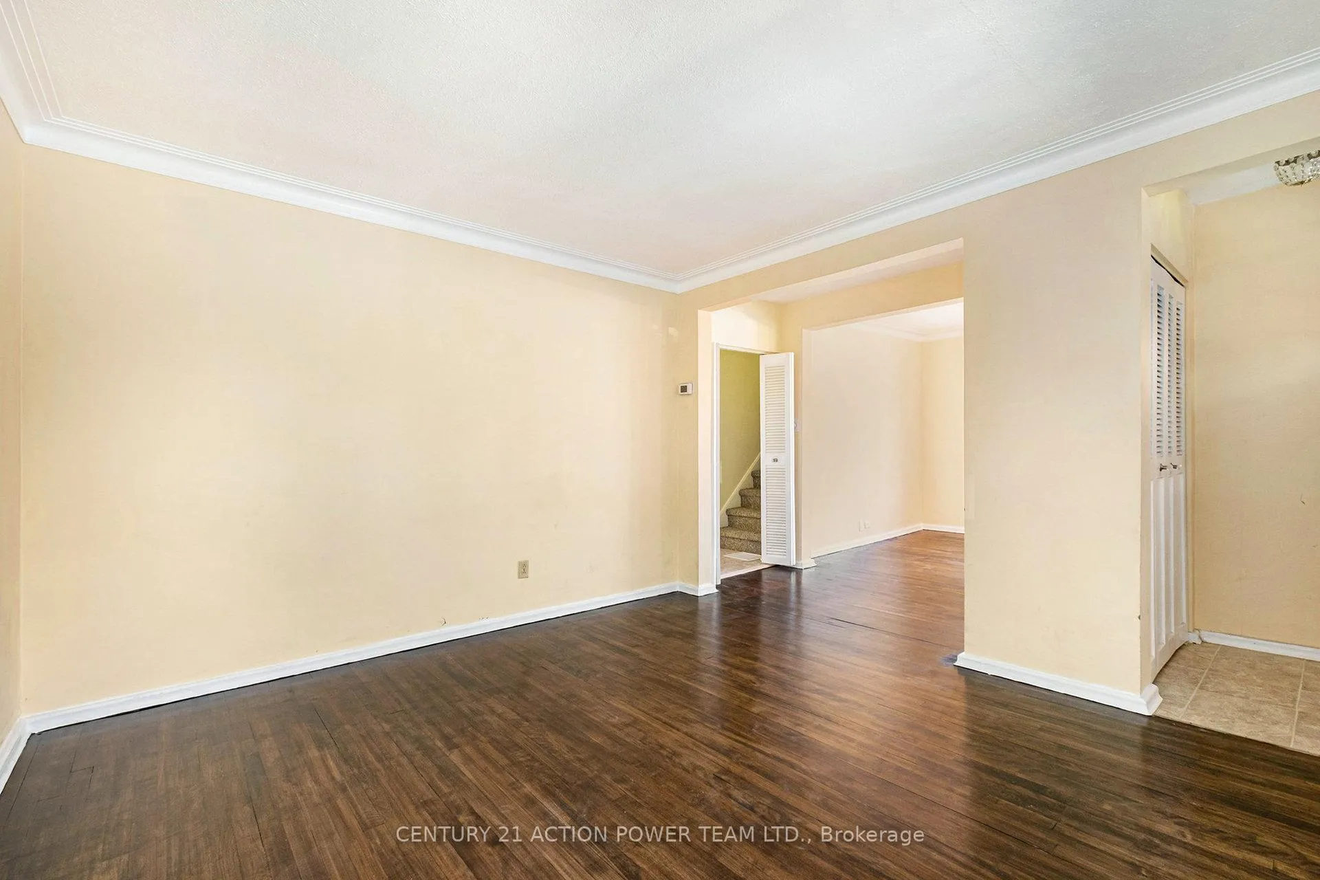 Photo 10 of 1318 Brookline Avenue, Ottawa, Ellwood — HOMEH