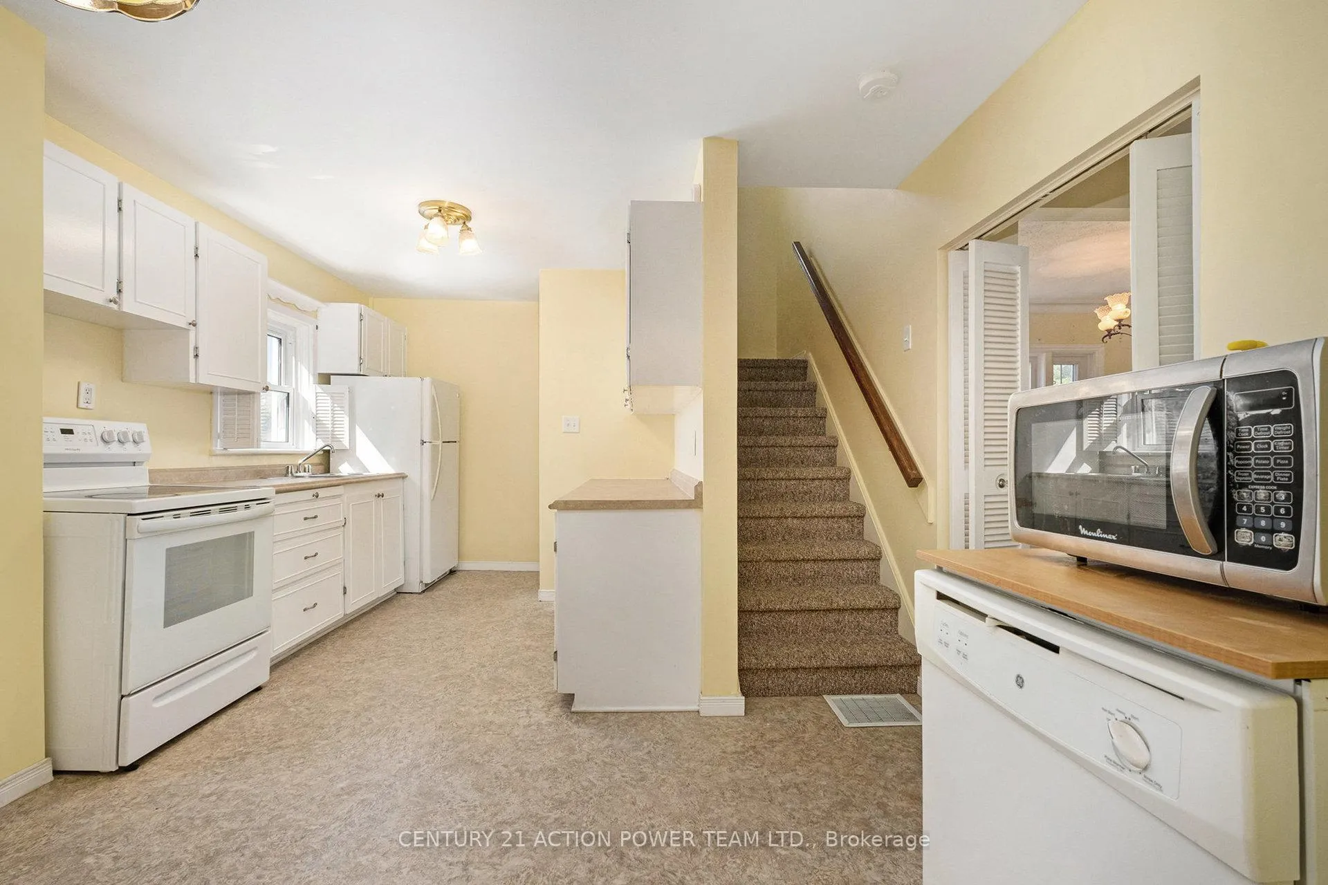 Photo 12 of 1318 Brookline Avenue, Ottawa, Ellwood — HOMEH
