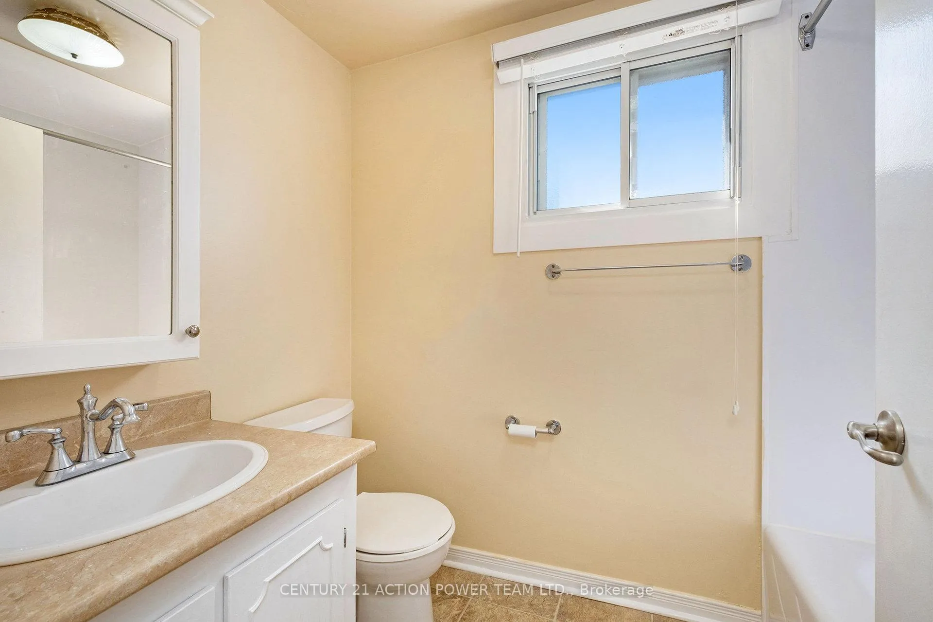 Photo 19 of 1318 Brookline Avenue, Ottawa, Ellwood — HOMEH