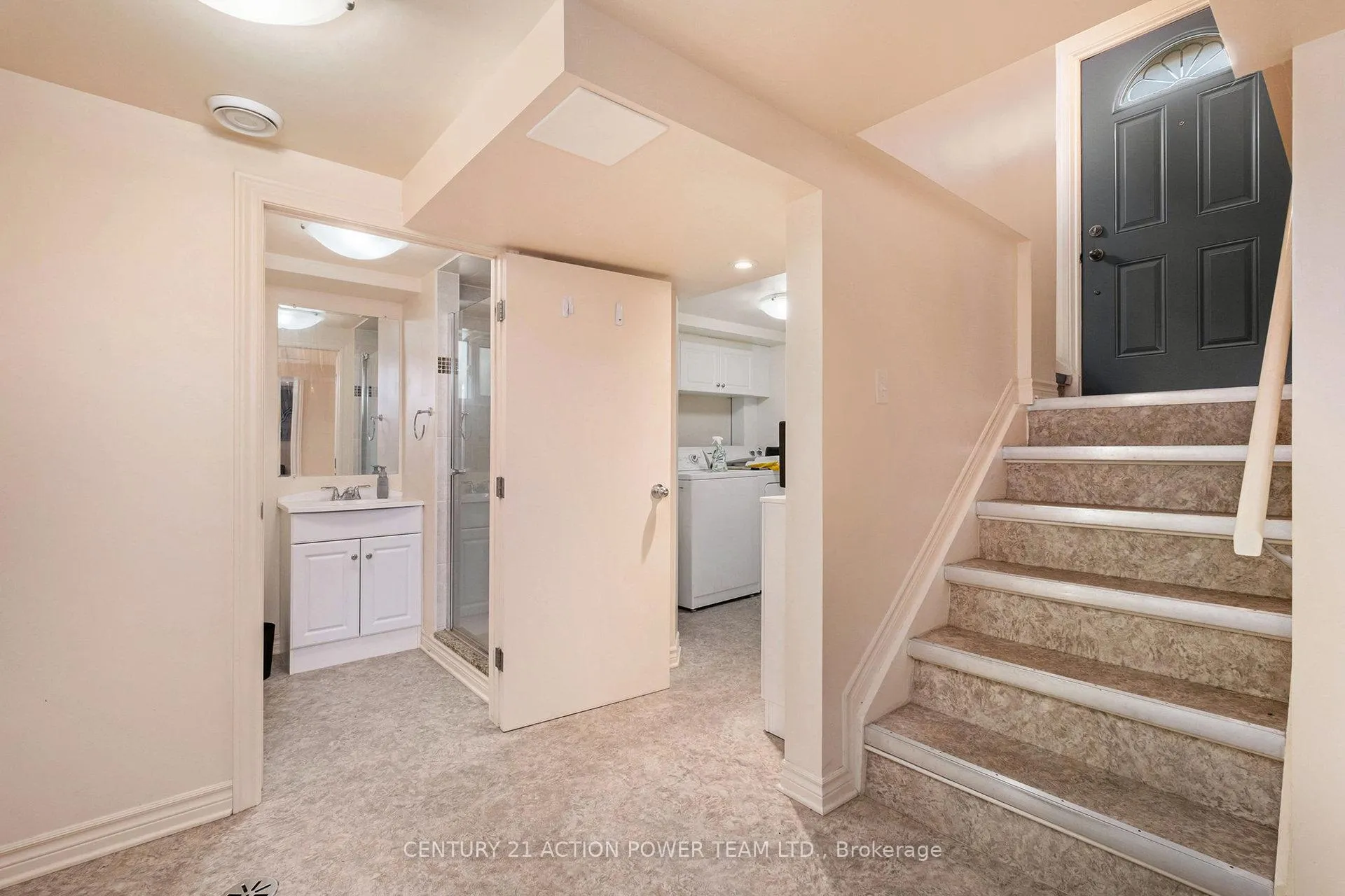 Photo 23 of 1318 Brookline Avenue, Ottawa, Ellwood — HOMEH