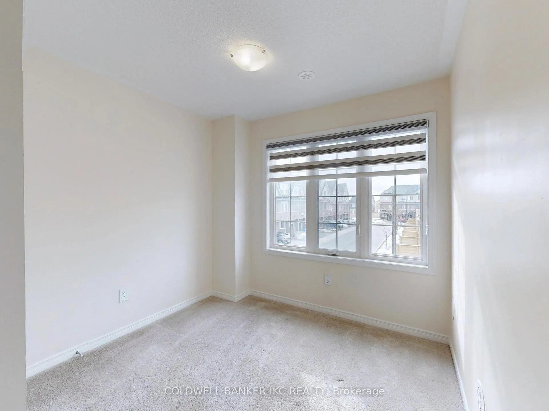 Photo 11 of 205 Danzatore Path, Oshawa, Windfields — HOMEH