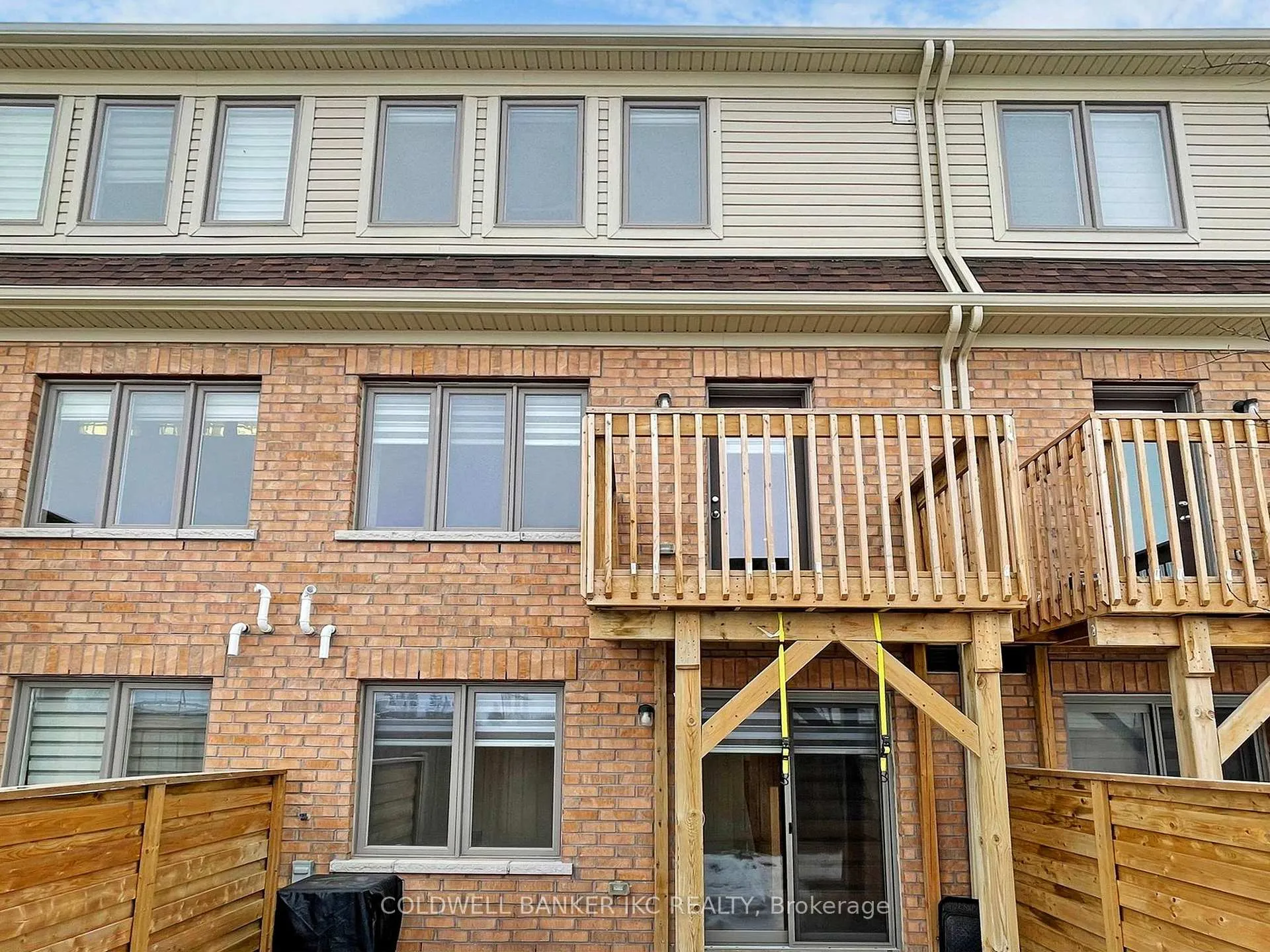 Photo 25 of 205 Danzatore Path, Oshawa, Windfields — HOMEH