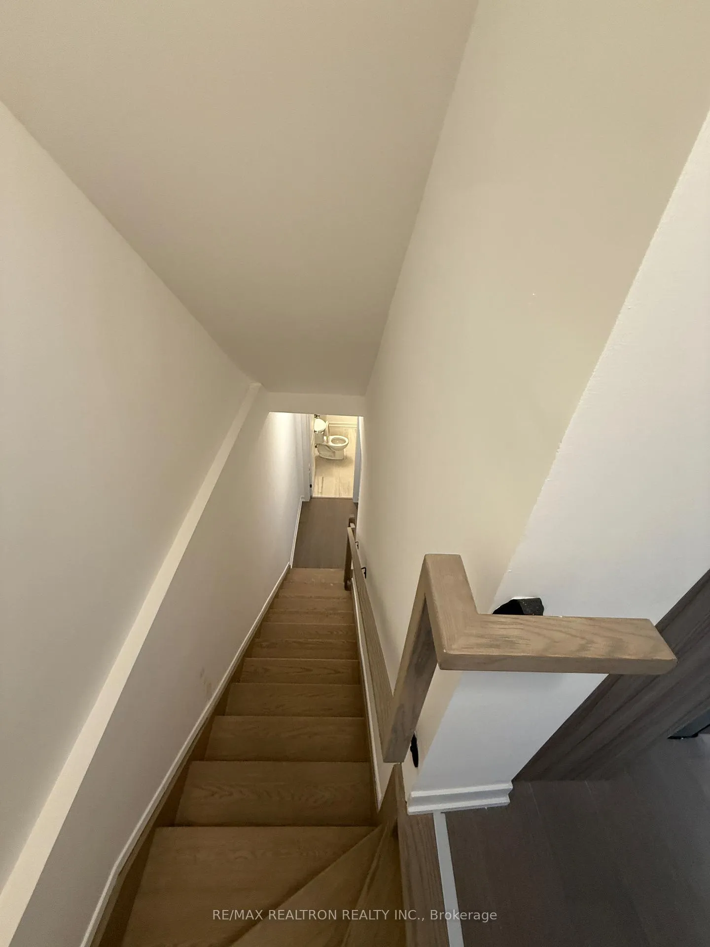 Photo 16 of Unit 5, 184 Angus Drive, Ajax, Central — HOMEH