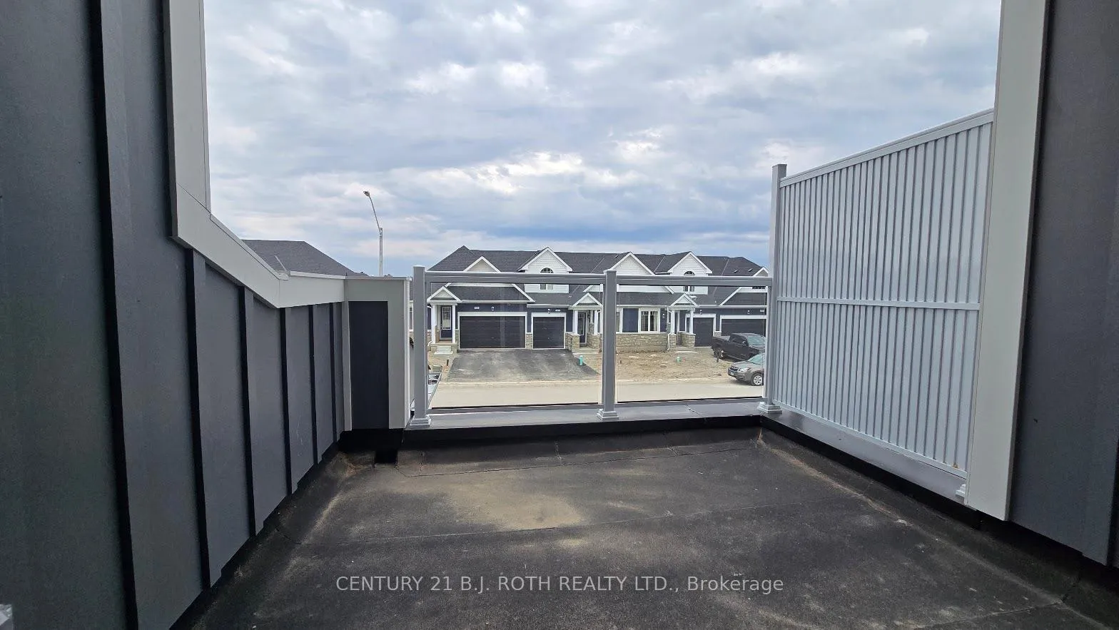 Photo 6 of 546 Hudson Crescent, Midland — HOMEH