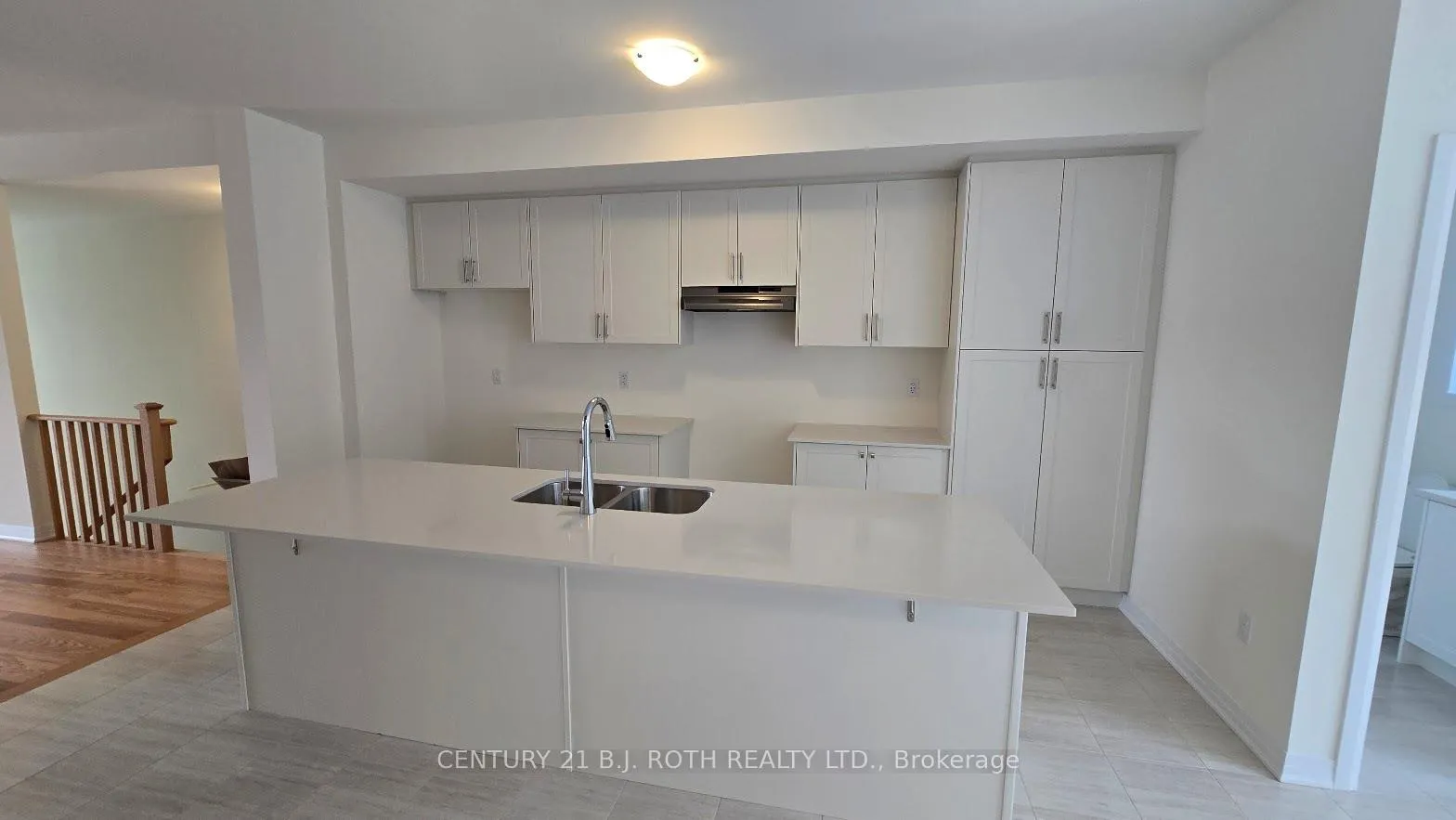 Photo 9 of 546 Hudson Crescent, Midland — HOMEH