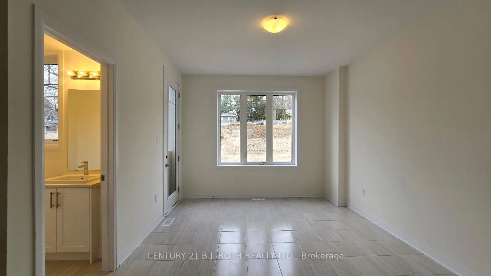 Photo 11 of 546 Hudson Crescent, Midland — HOMEH