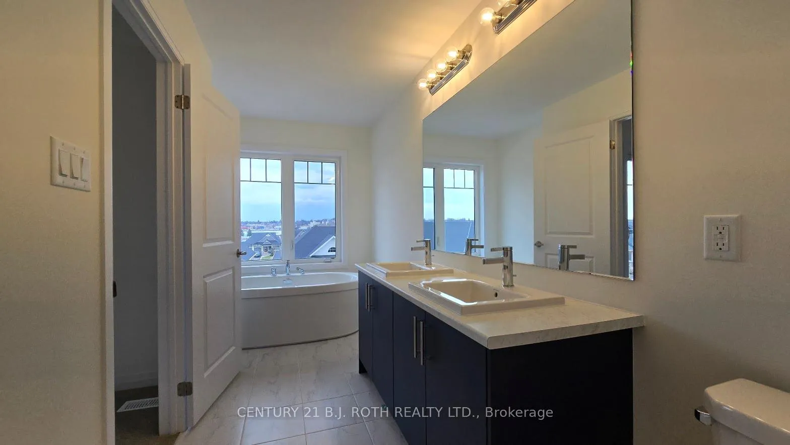 Photo 20 of 546 Hudson Crescent, Midland — HOMEH