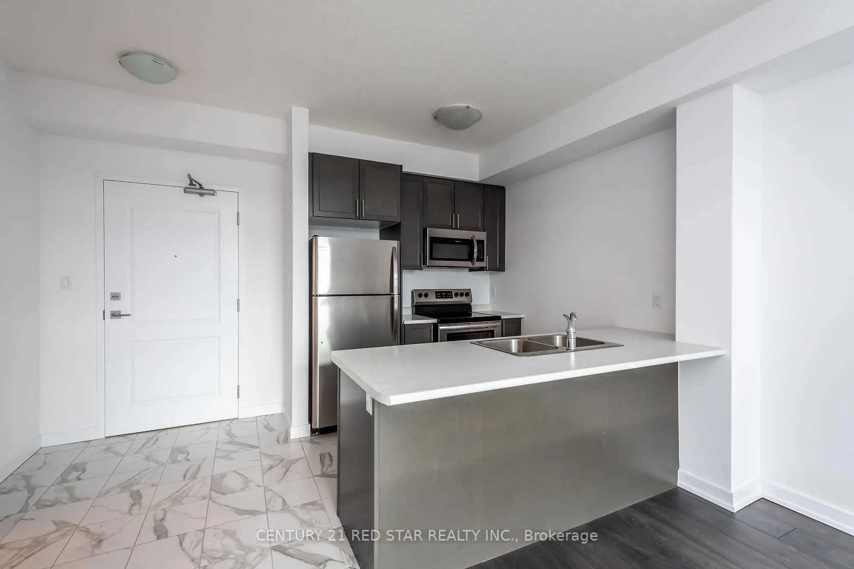 Photo 8 of Unit 514, 101 Shoreview Place, Hamilton, Stoney Creek — HOMEH