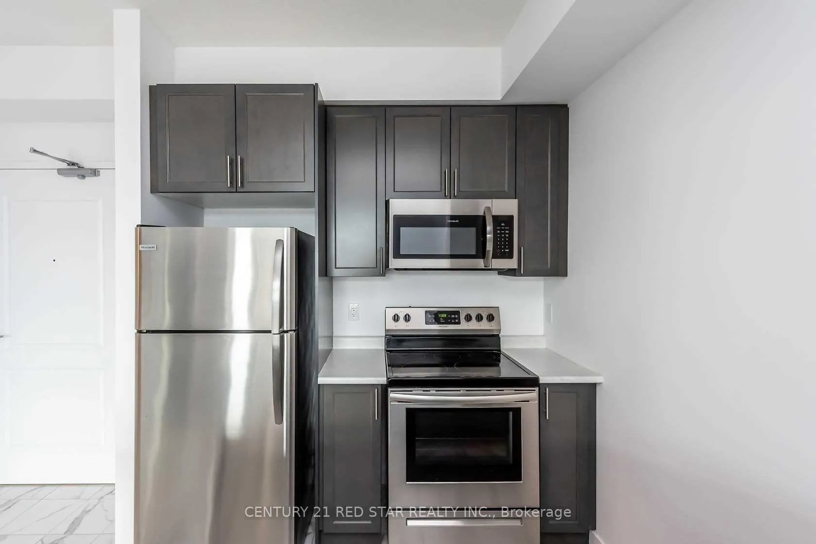 Photo 11 of Unit 514, 101 Shoreview Place, Hamilton, Stoney Creek — HOMEH