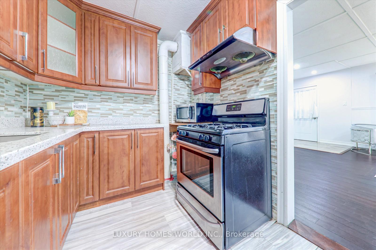 Photo 13 of 26 Queen Street, Ajax, Central — HOMEH