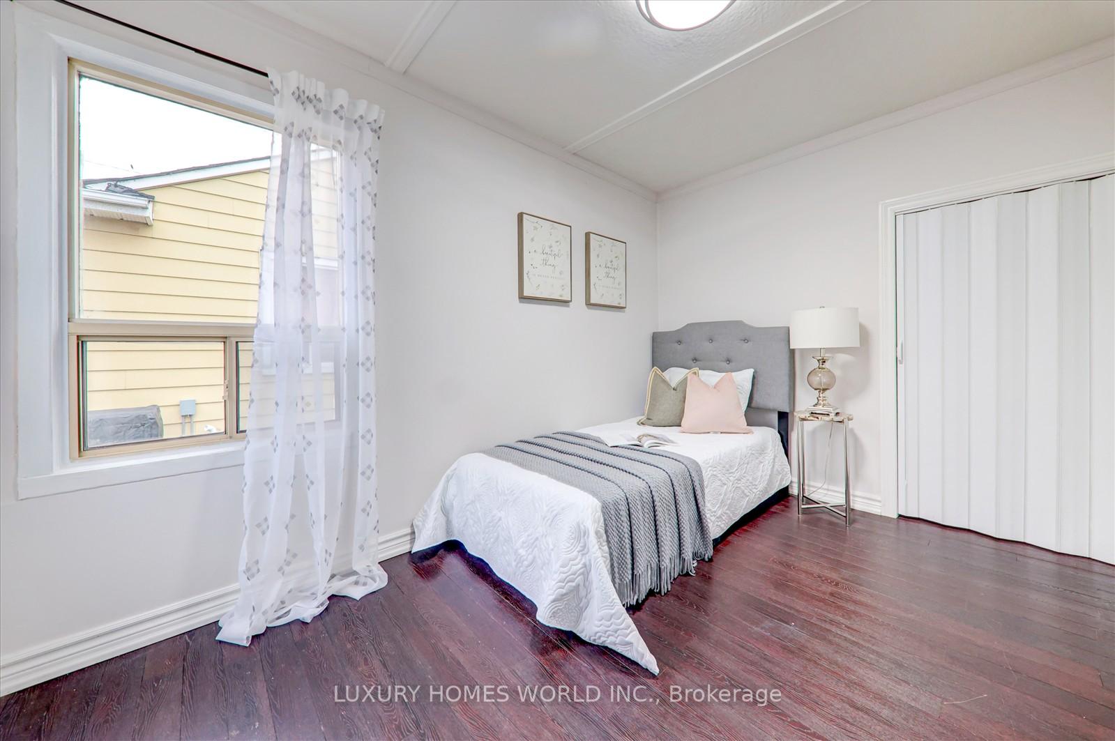 Photo 18 of 26 Queen Street, Ajax, Central — HOMEH