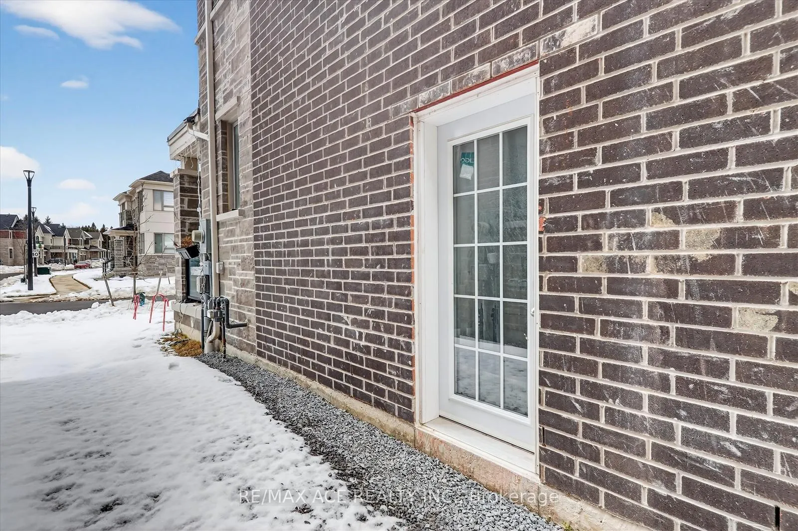 Photo 28 of 1419 Mockingbird Square, Pickering, Rural Pickering — HOMEH