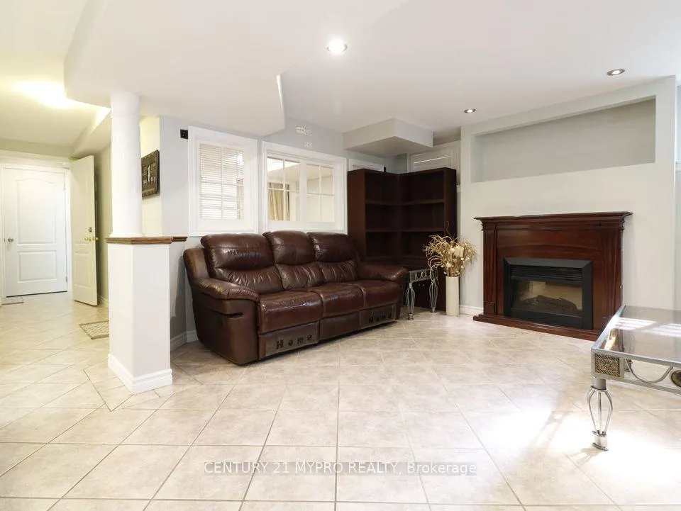 Photo 2 of 84 Marjoram Drive, Ajax, South East — HOMEH