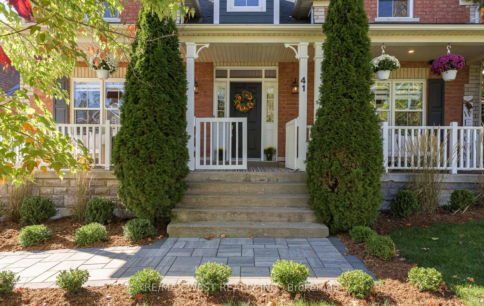 Photo 3 of 41 North Riverdale Drive, Caledon, Inglewood — HOMEH