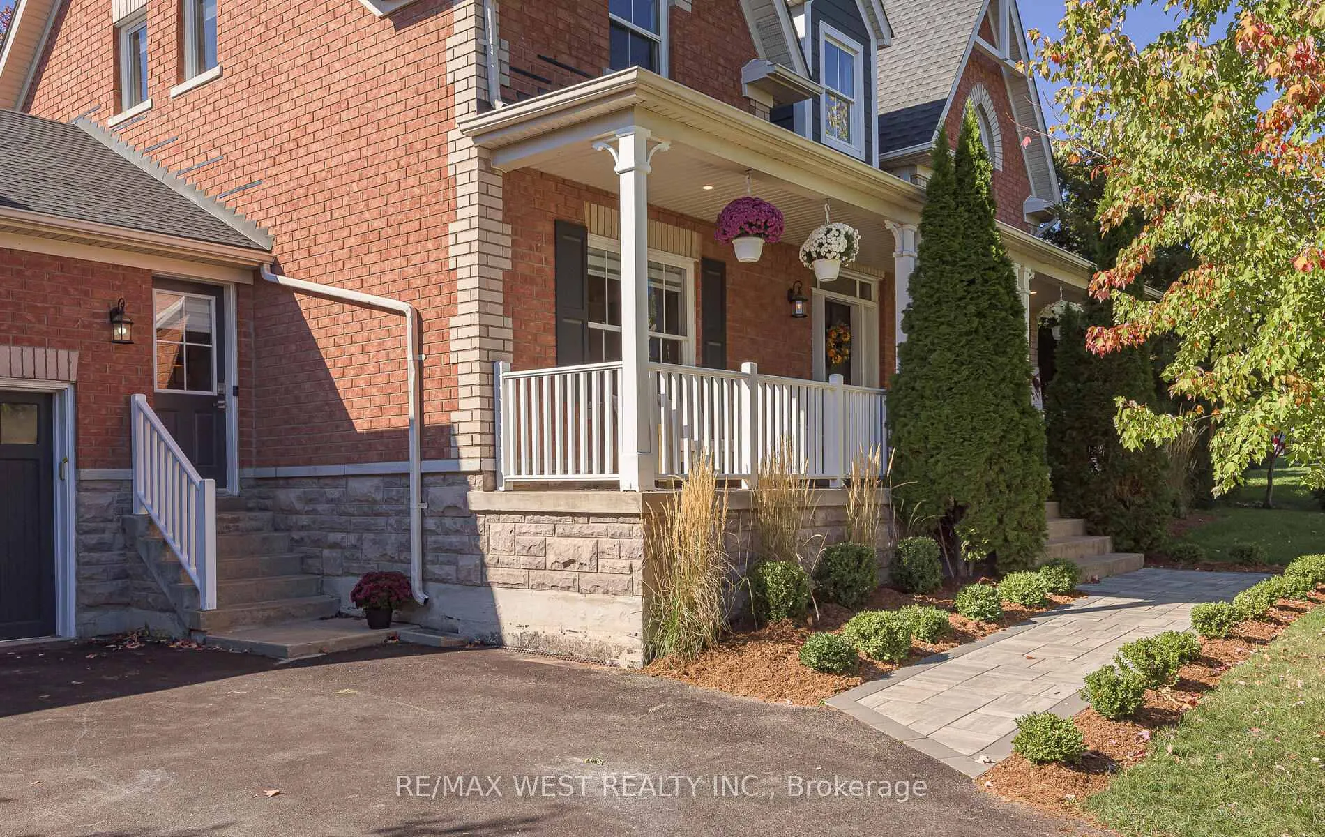 Photo 4 of 41 North Riverdale Drive, Caledon, Inglewood — HOMEH