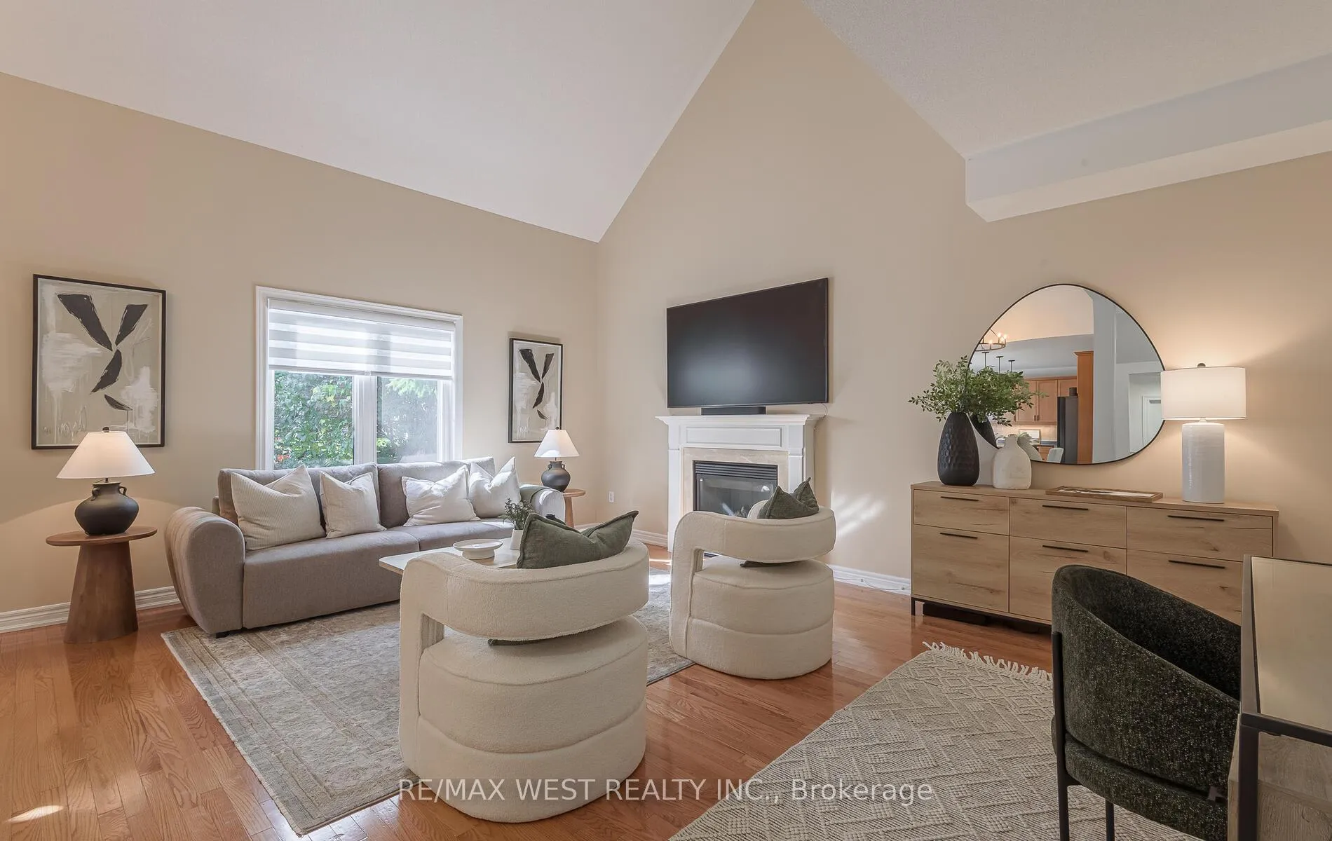 Photo 11 of 41 North Riverdale Drive, Caledon, Inglewood — HOMEH