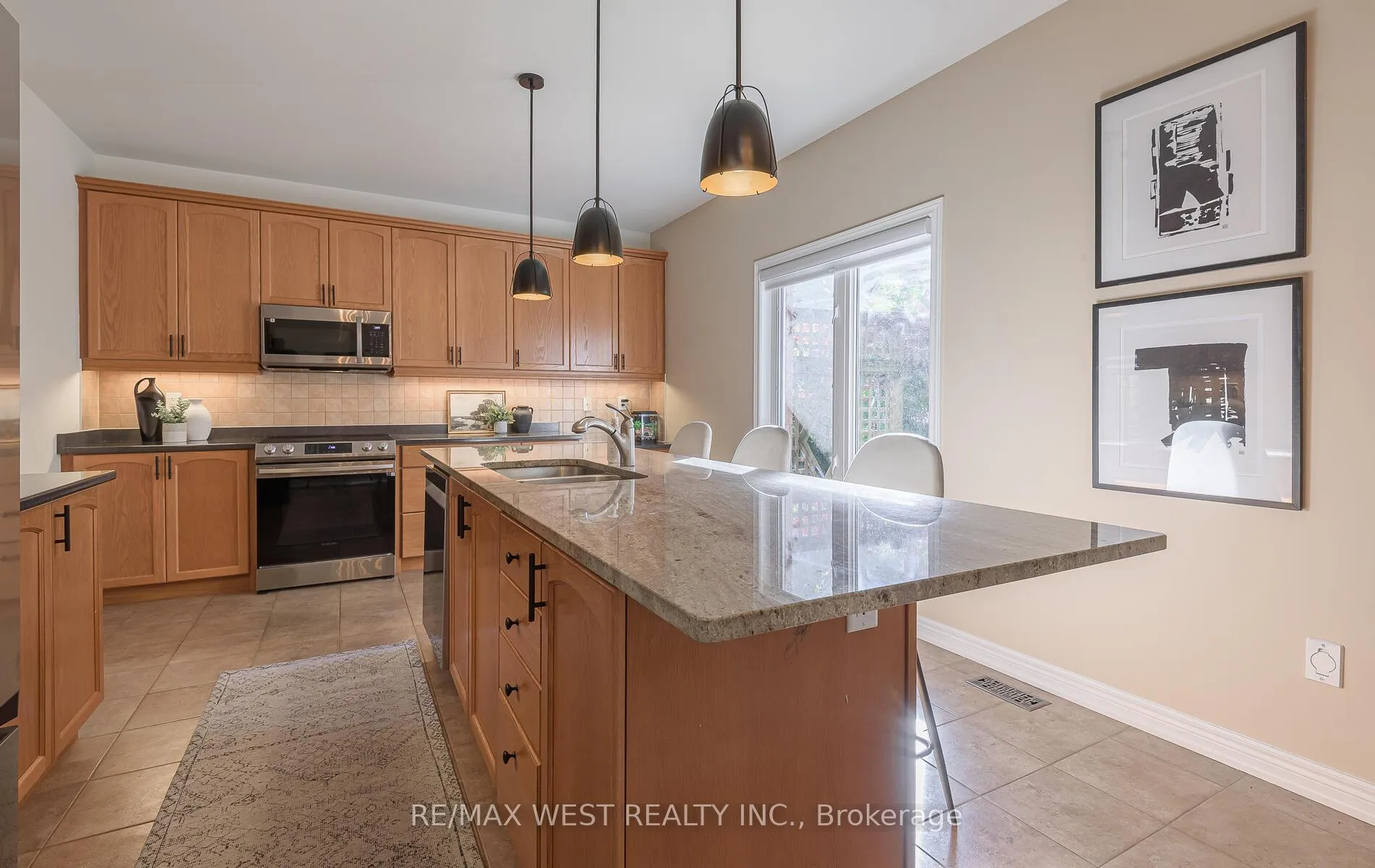 Photo 16 of 41 North Riverdale Drive, Caledon, Inglewood — HOMEH