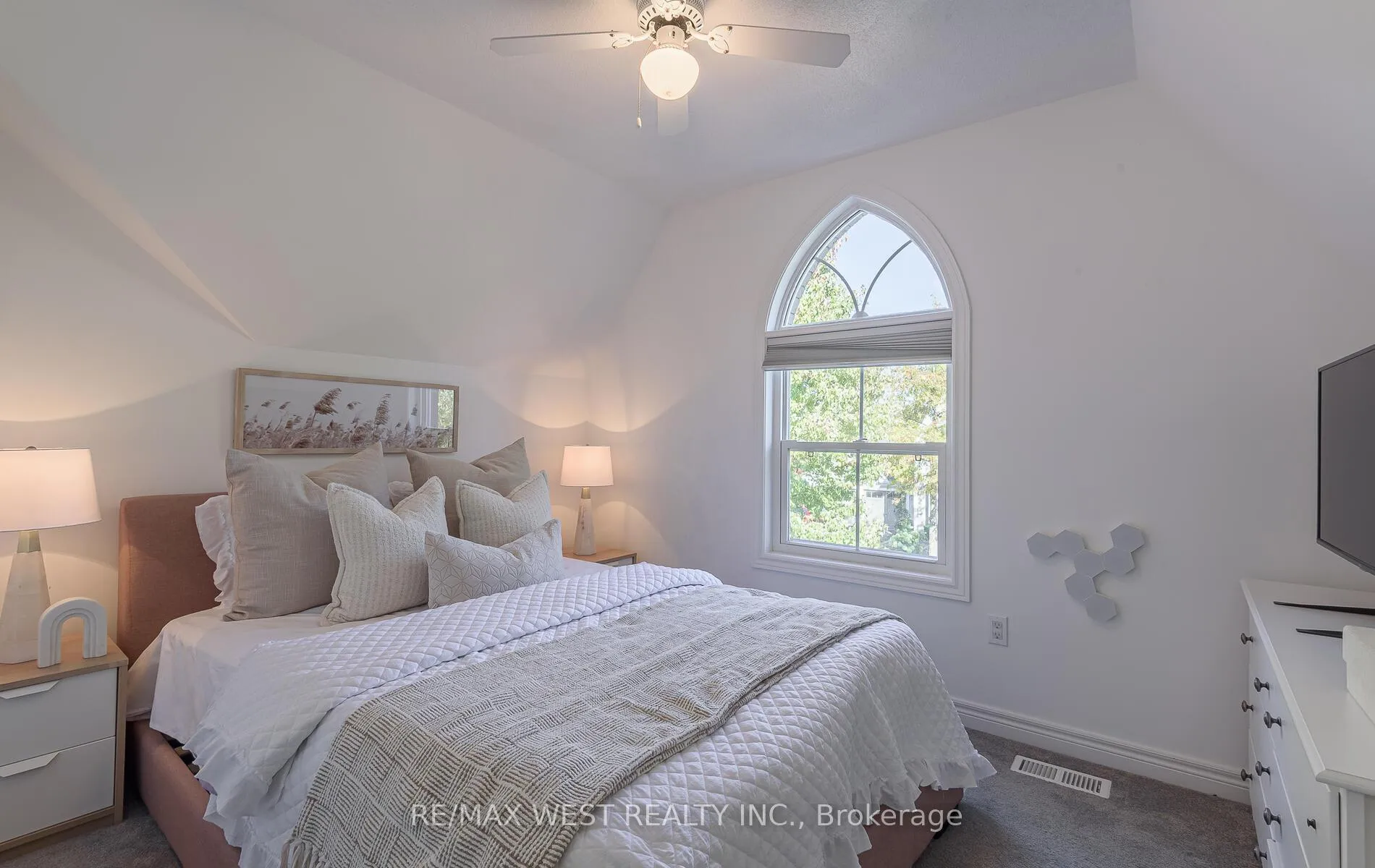 Photo 31 of 41 North Riverdale Drive, Caledon, Inglewood — HOMEH