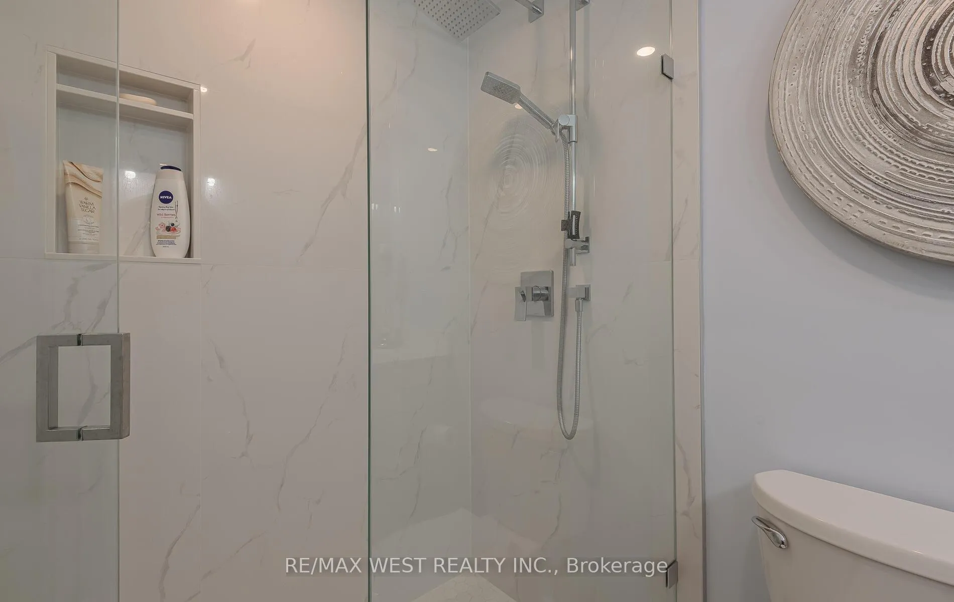 Photo 41 of 41 North Riverdale Drive, Caledon, Inglewood — HOMEH