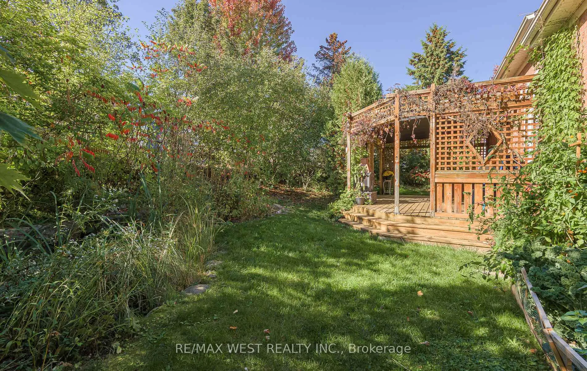 Photo 43 of 41 North Riverdale Drive, Caledon, Inglewood — HOMEH