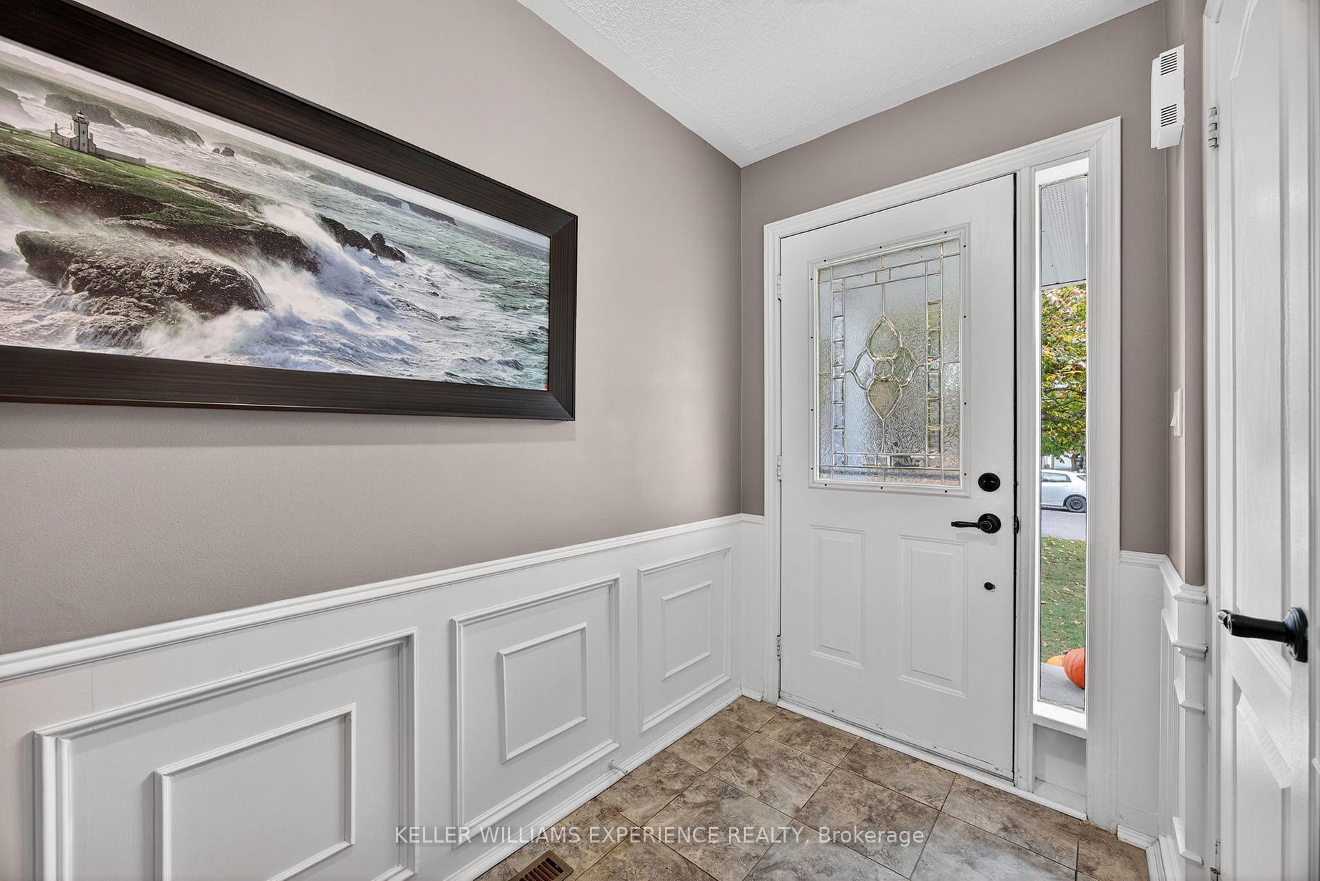 Photo 7 of 100 Brucker Road, Barrie, Holly — HOMEH