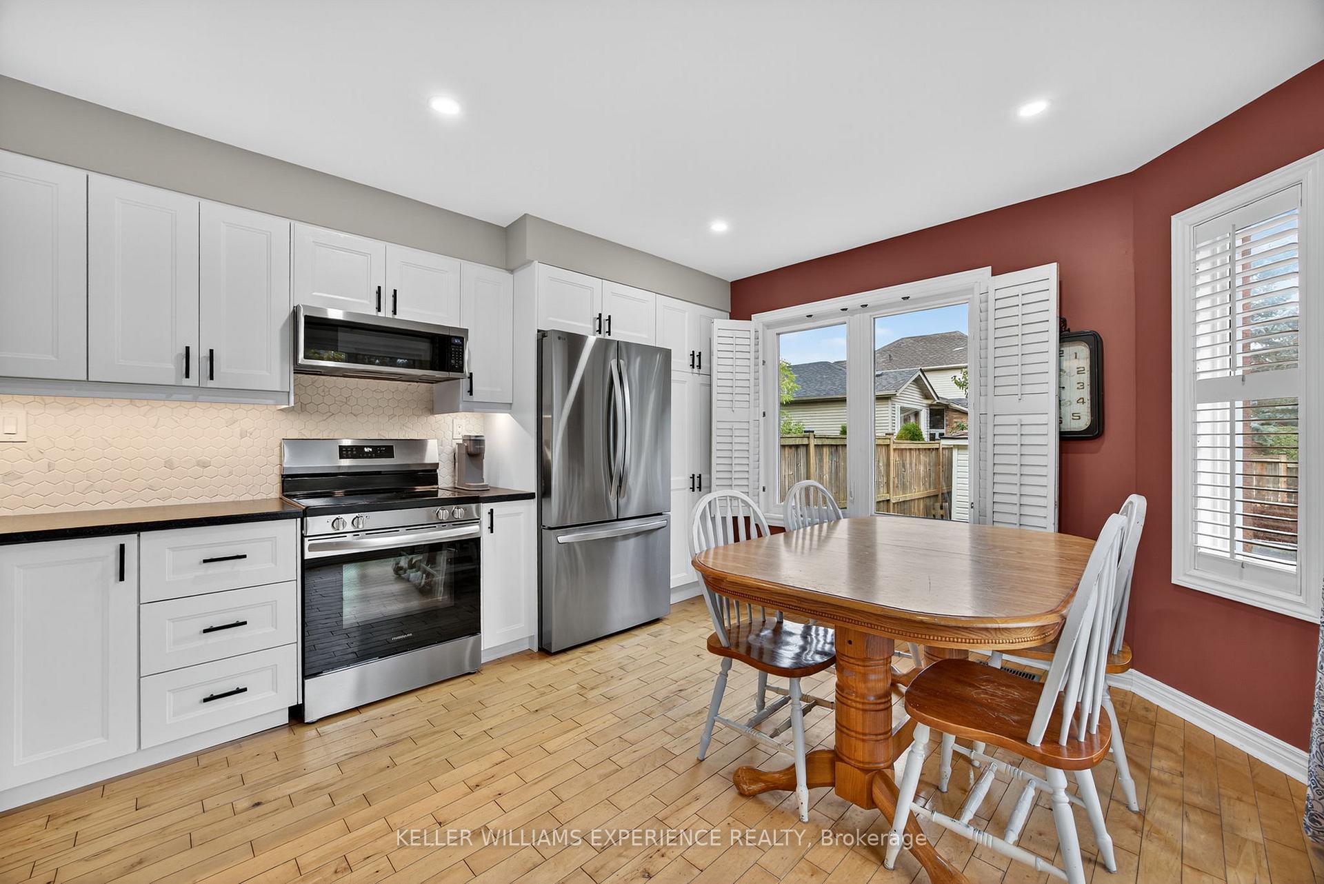 Photo 16 of 100 Brucker Road, Barrie, Holly — HOMEH