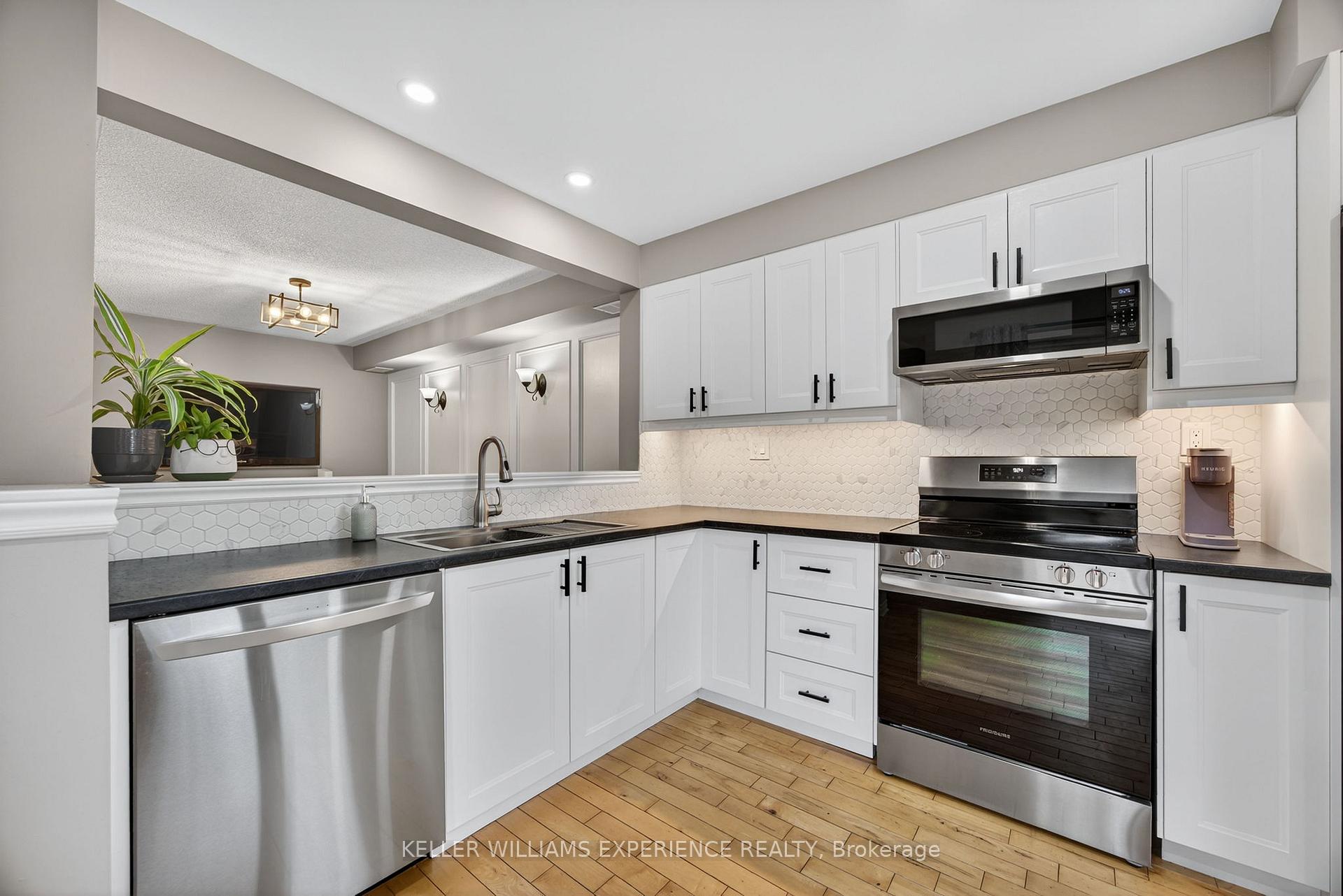 Photo 17 of 100 Brucker Road, Barrie, Holly — HOMEH
